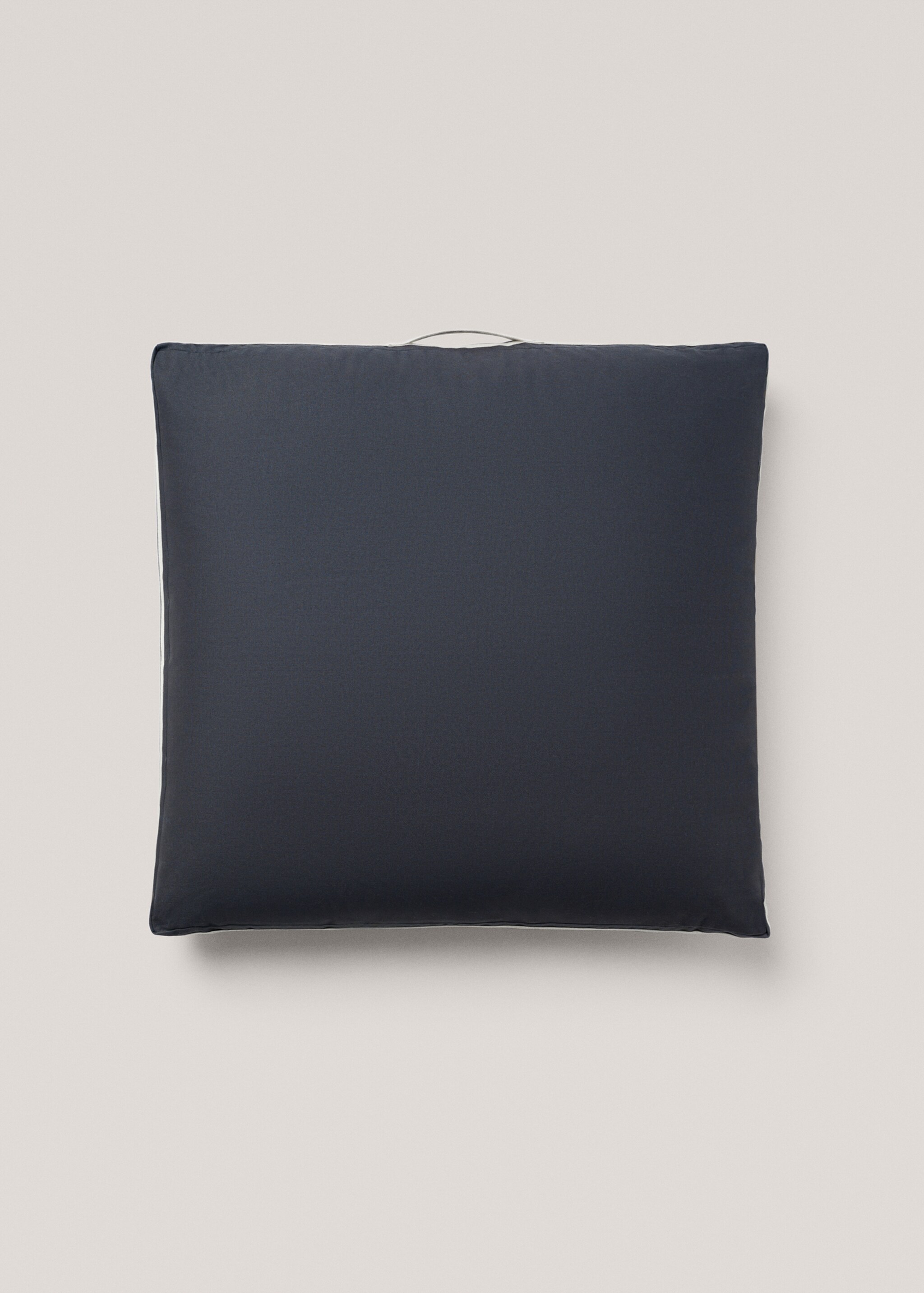 Padded pouffe 70x70cm - Article without model