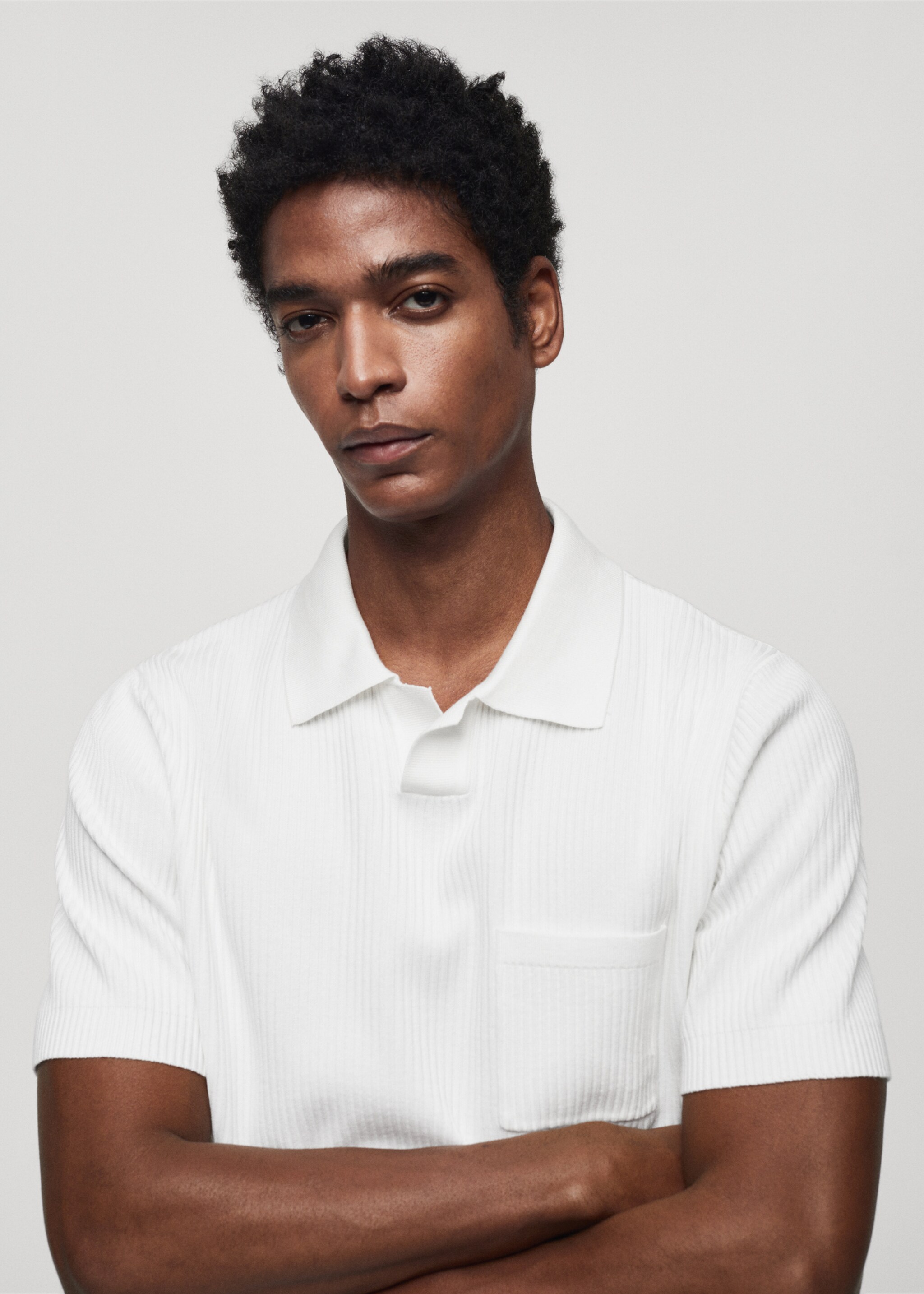 Short-sleeved ribbed polo shirt - Details of the article 1, White. Ref: 67046727-00.
