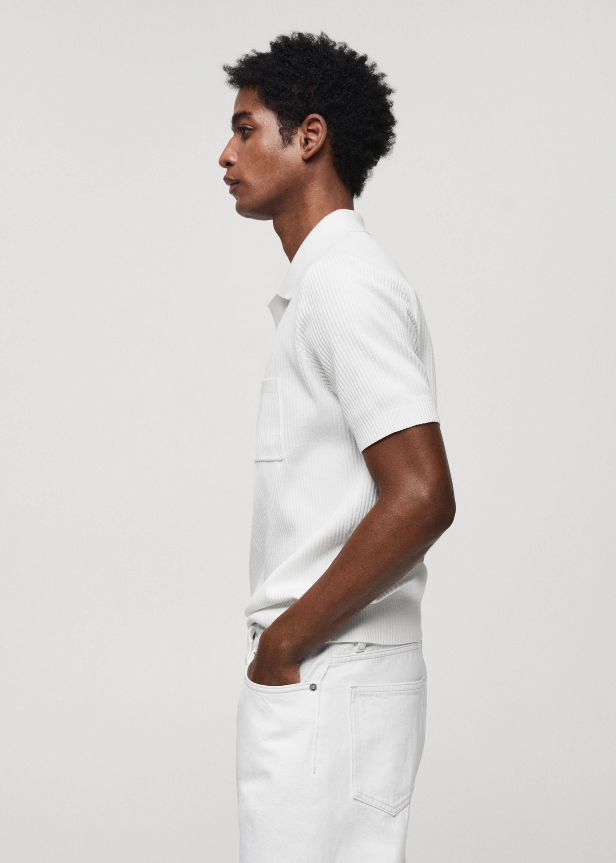 Short-sleeved ribbed polo shirt - Details of the article 2, White. Ref: 67046727-00.