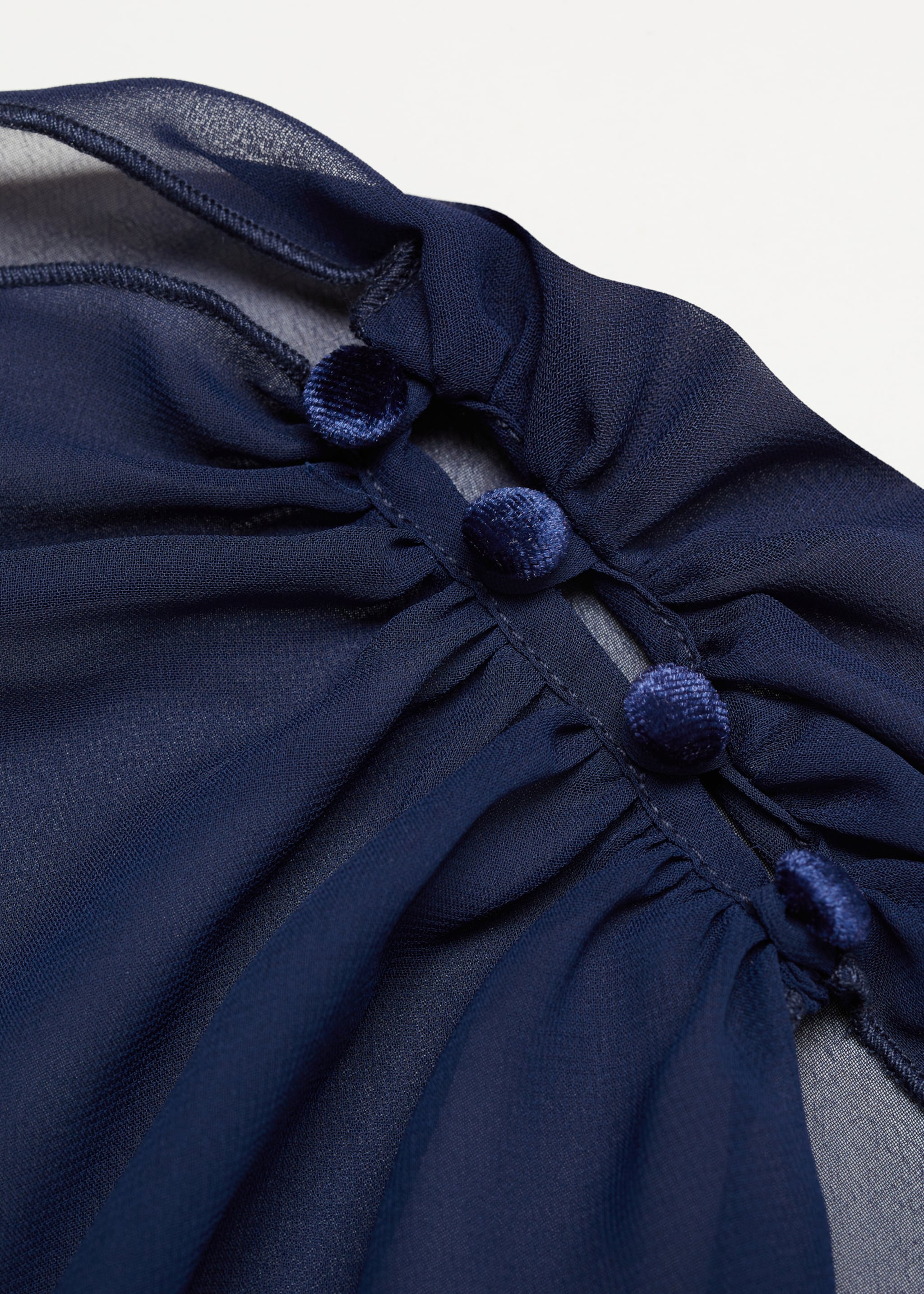 Soepelvallende cape-blouse - Detail van het artikel 8