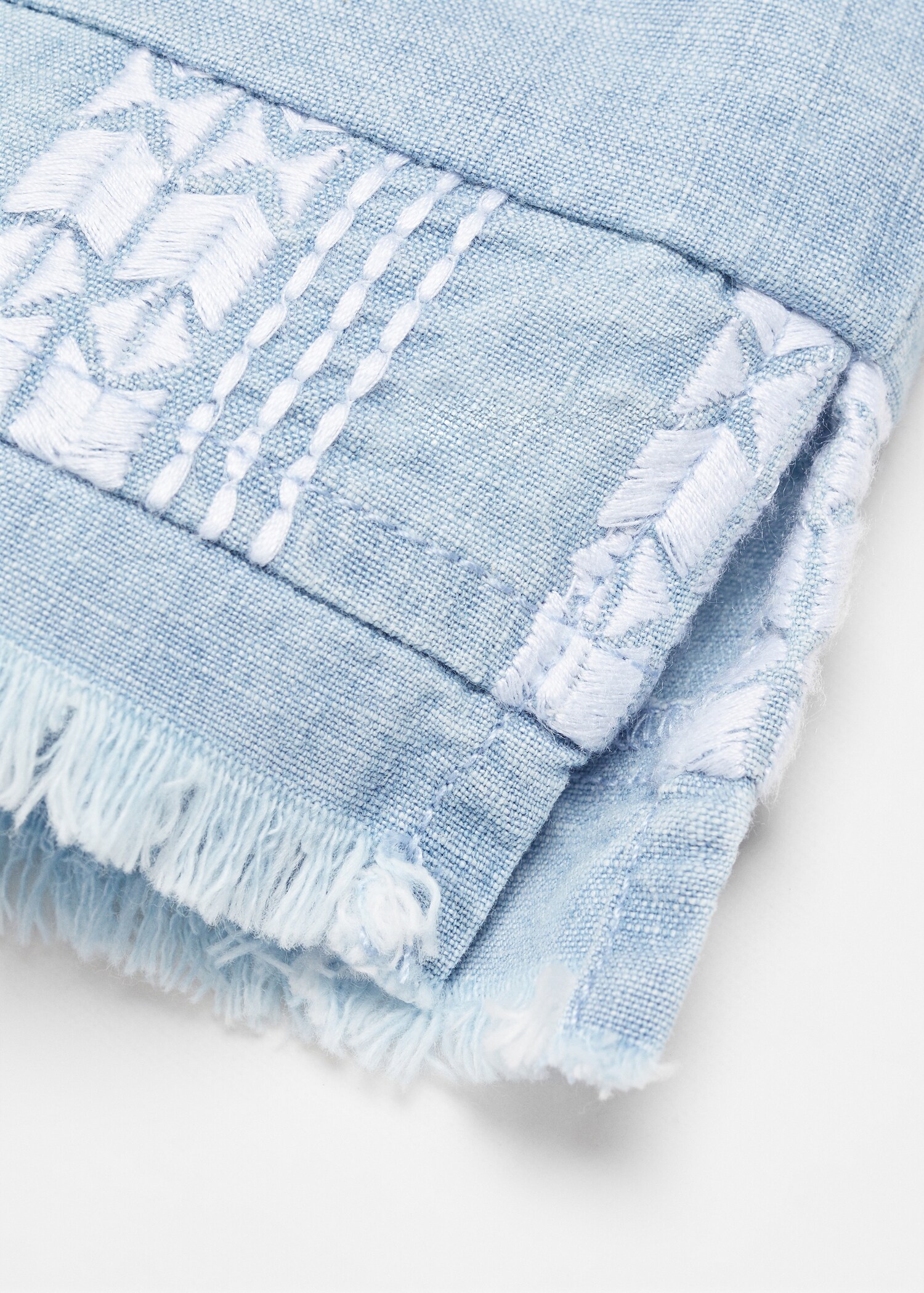 Embroidered fringed top - Details of the article 8