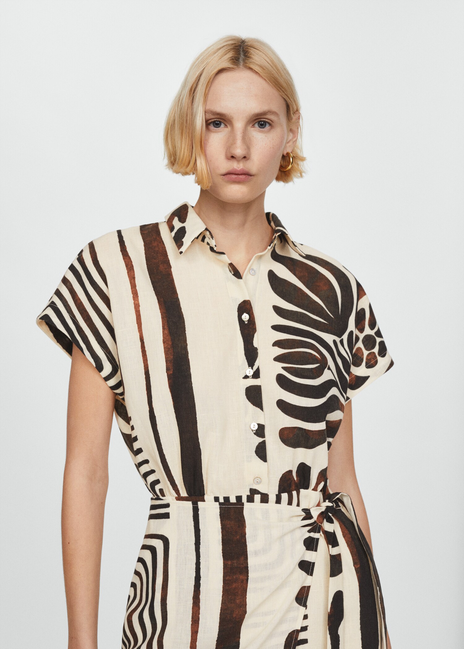 Vestit camiser creuat estampat - Detall de l'article 1