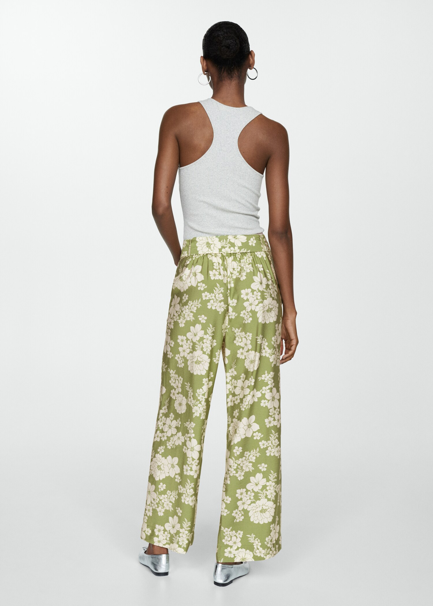 Printed trousers with bow - Reverse of the article