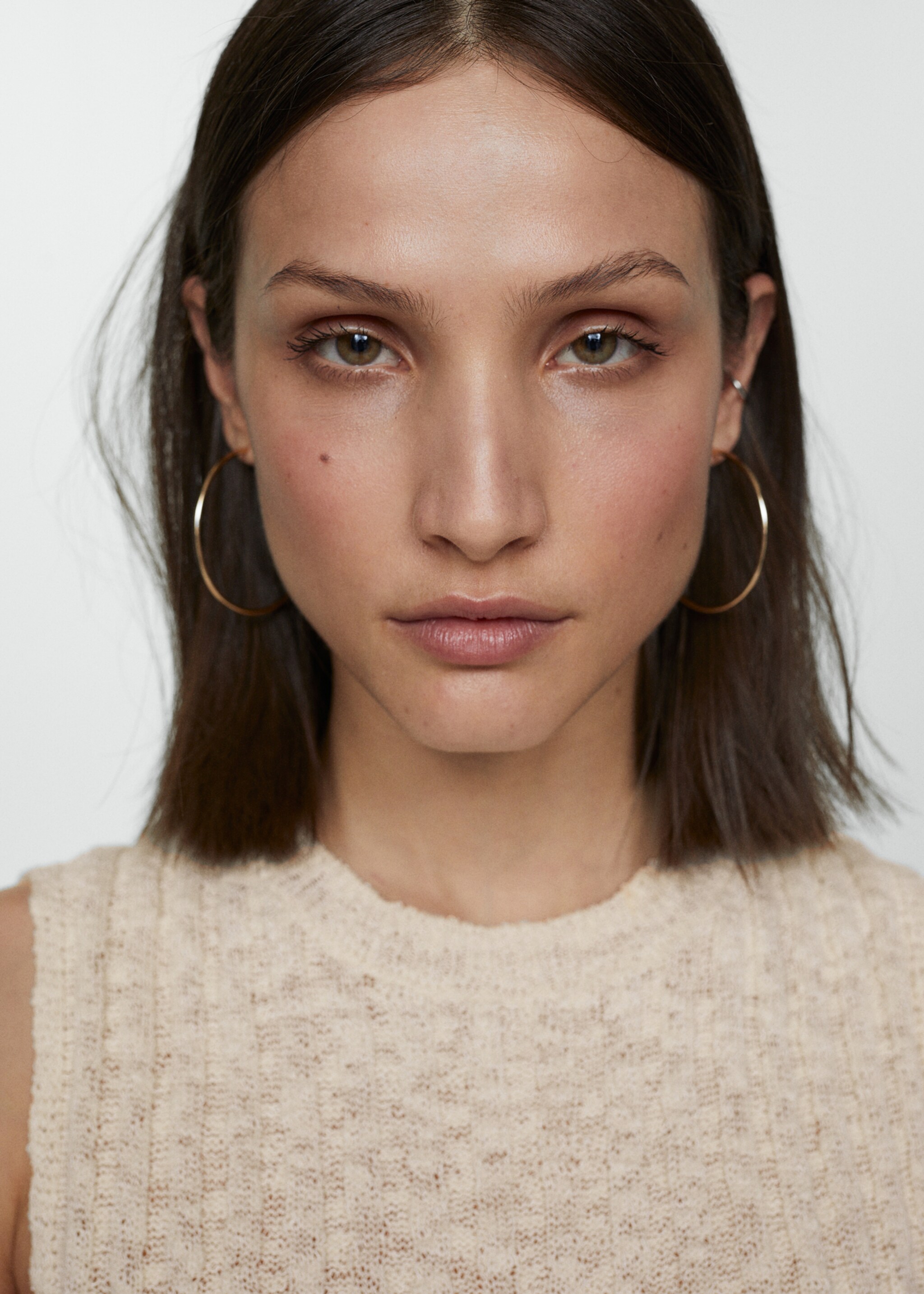 Ribbed knitted top with slits - Details of the article 1