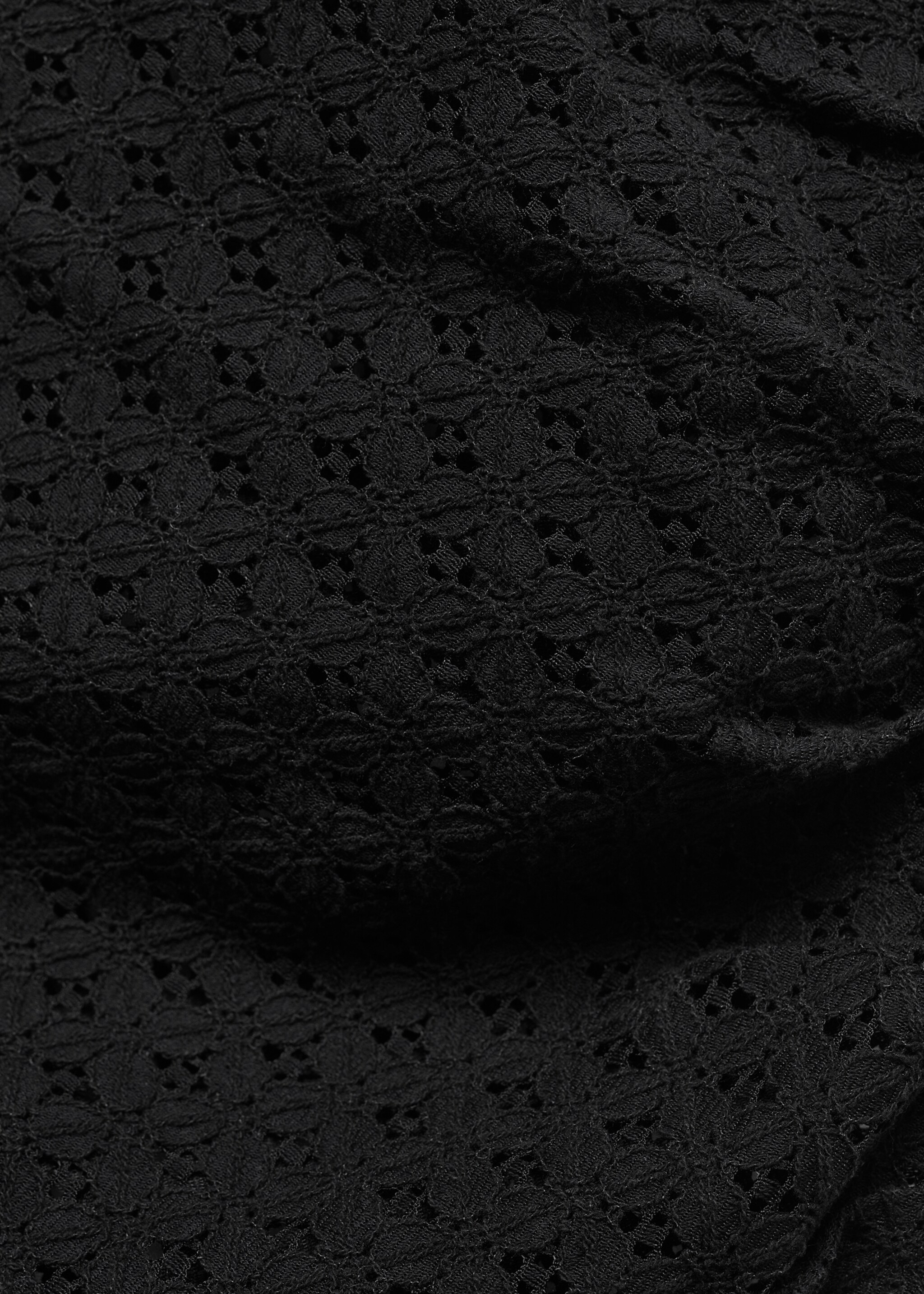 Asymmetrical openwork top - Details of the article 8
