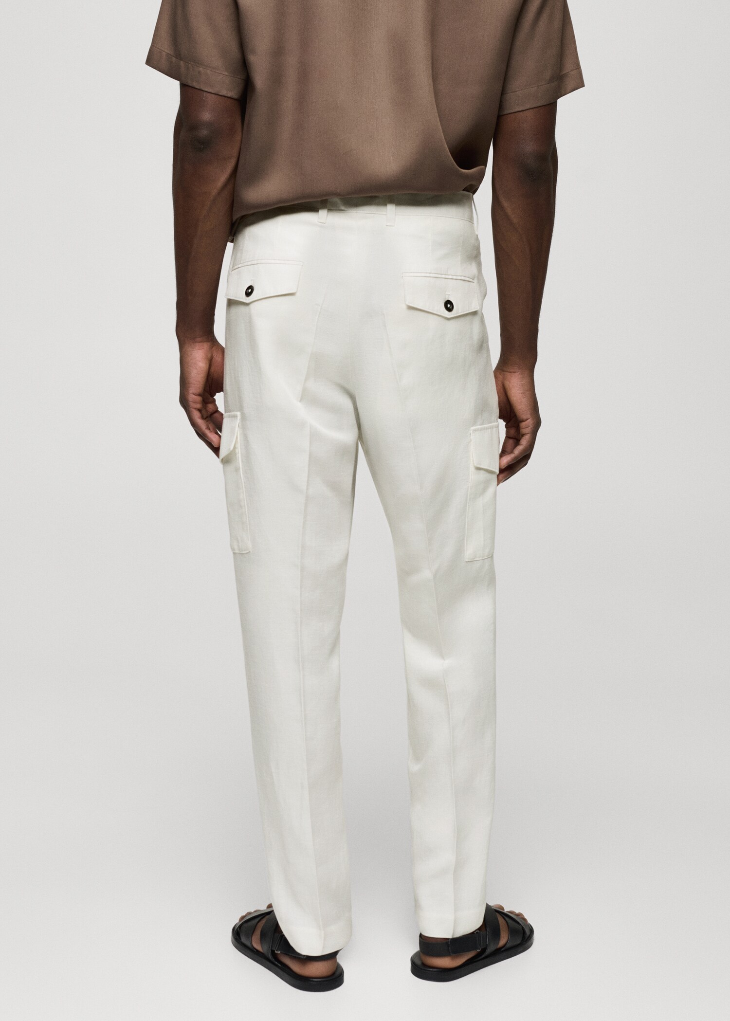 Pantalón cargo mezcla lino - Reverso del artículo