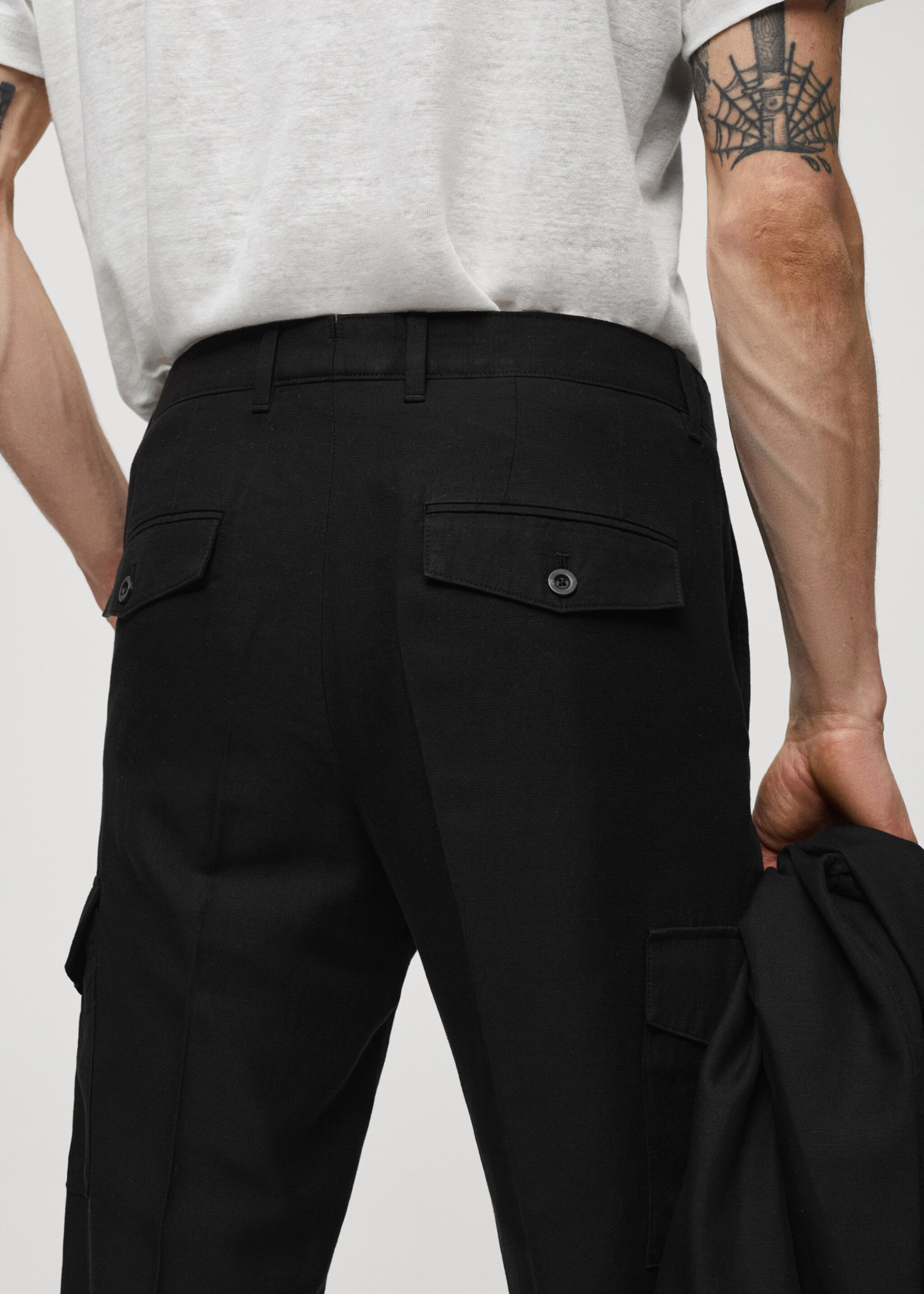 Linen-blend cargo trousers - Details of the article 4