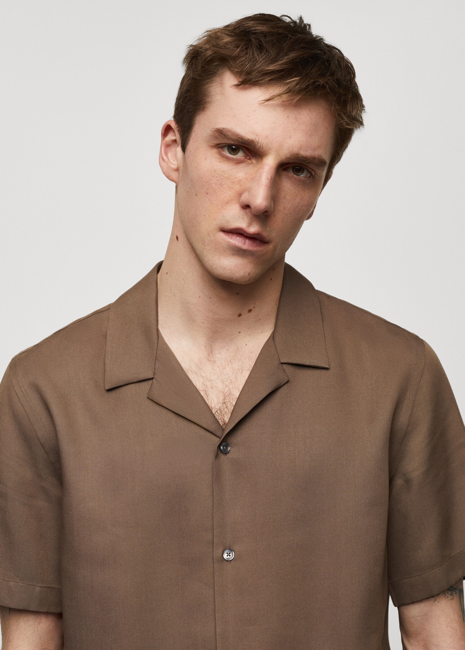 Regular-fit shirt with bowling collar - Details of the article 1