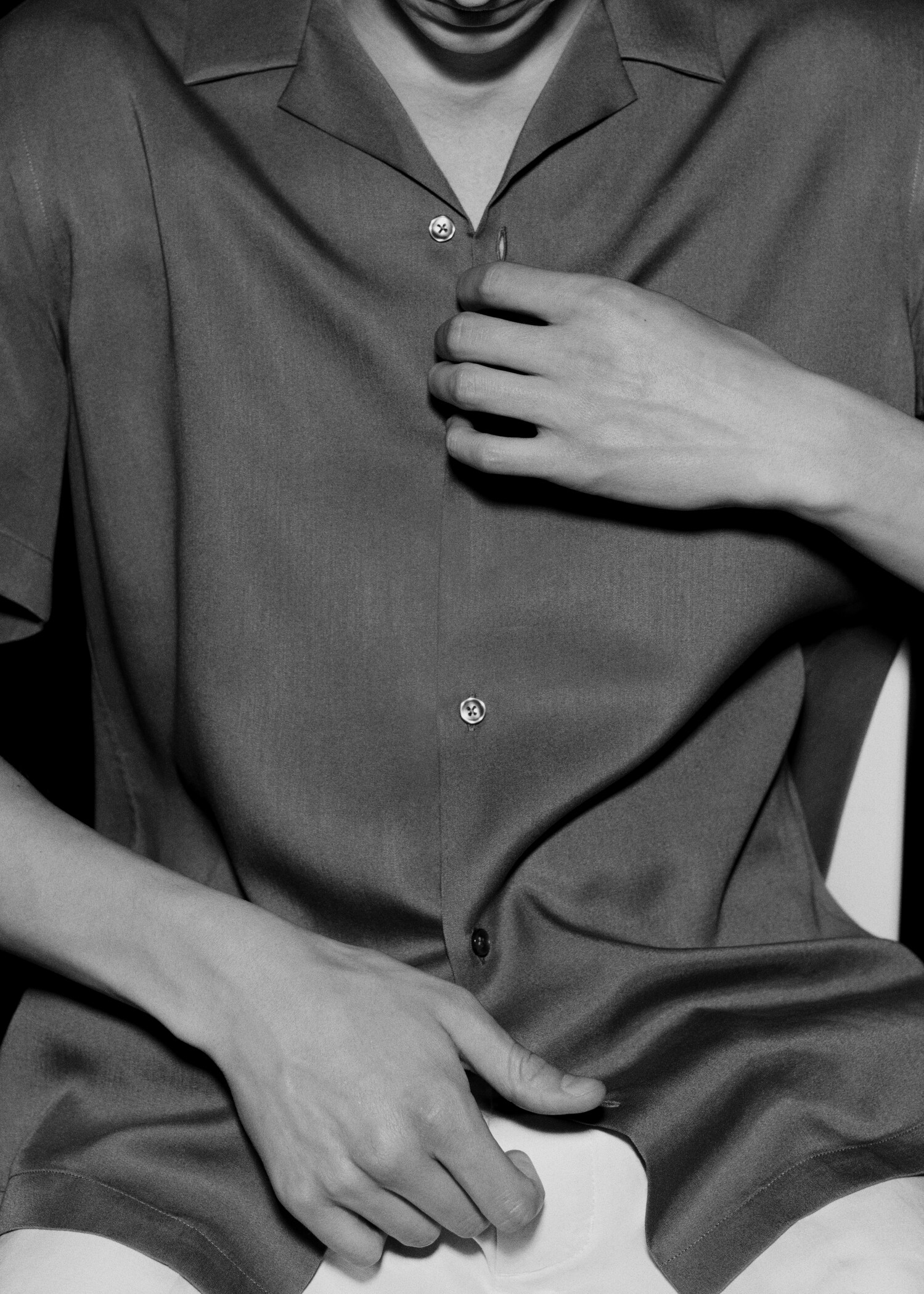 Regular-fit shirt with bowling collar - Details of the article 5