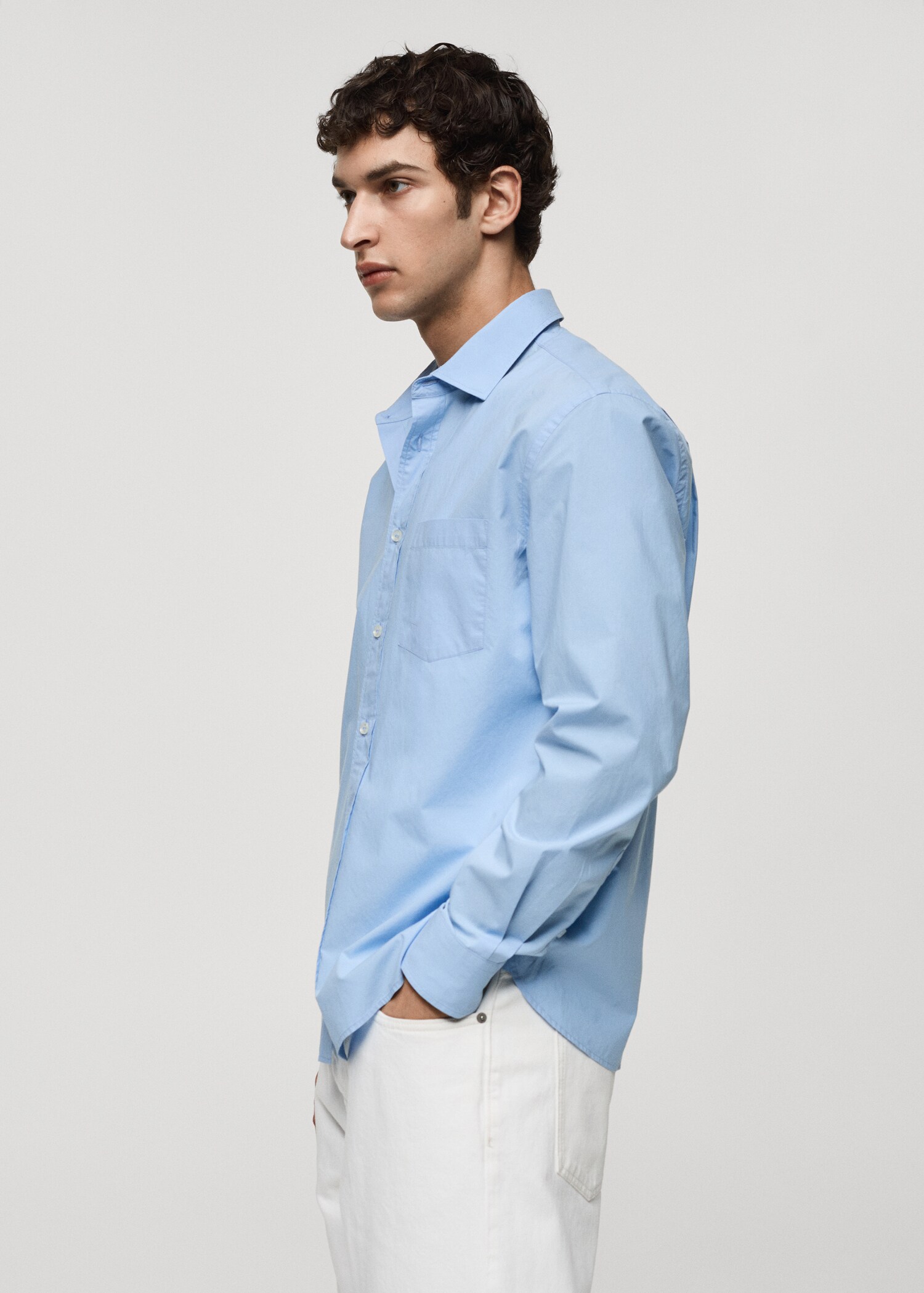 Regular-fit 100% cotton shirt with pocket - Details of the article 2