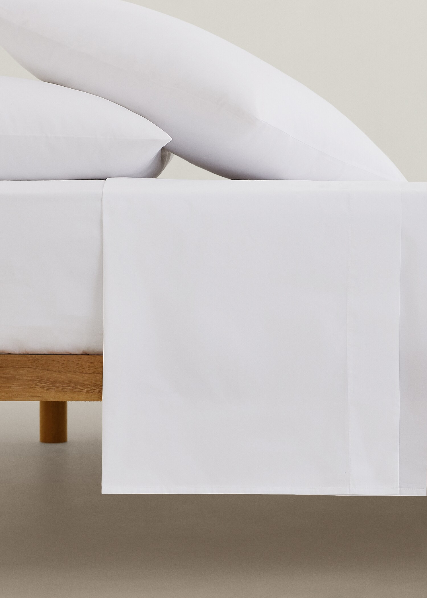 500-thread cotton flat sheet for queen bed - Article without model