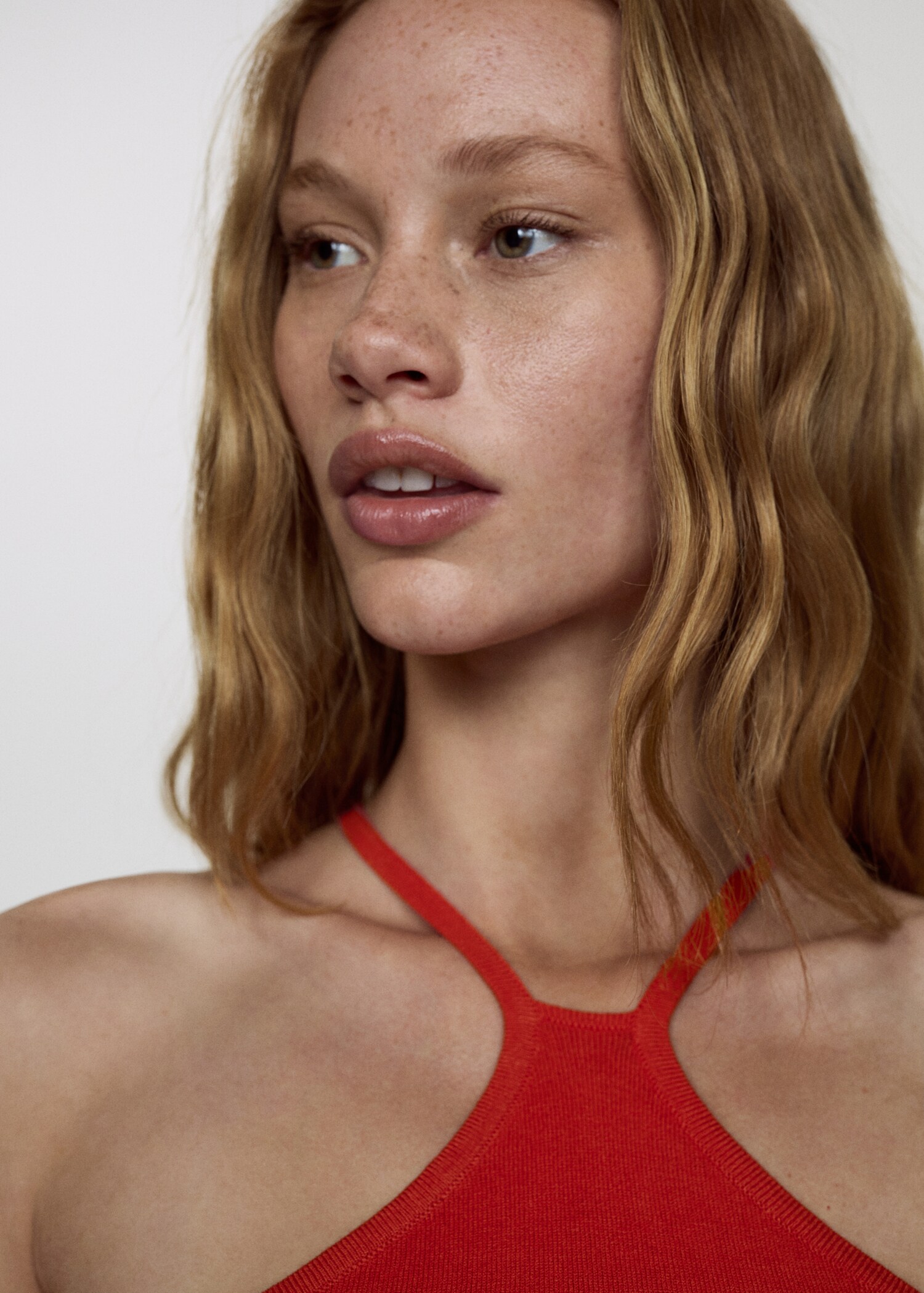 Halter-neck knitted top - Details of the article 1