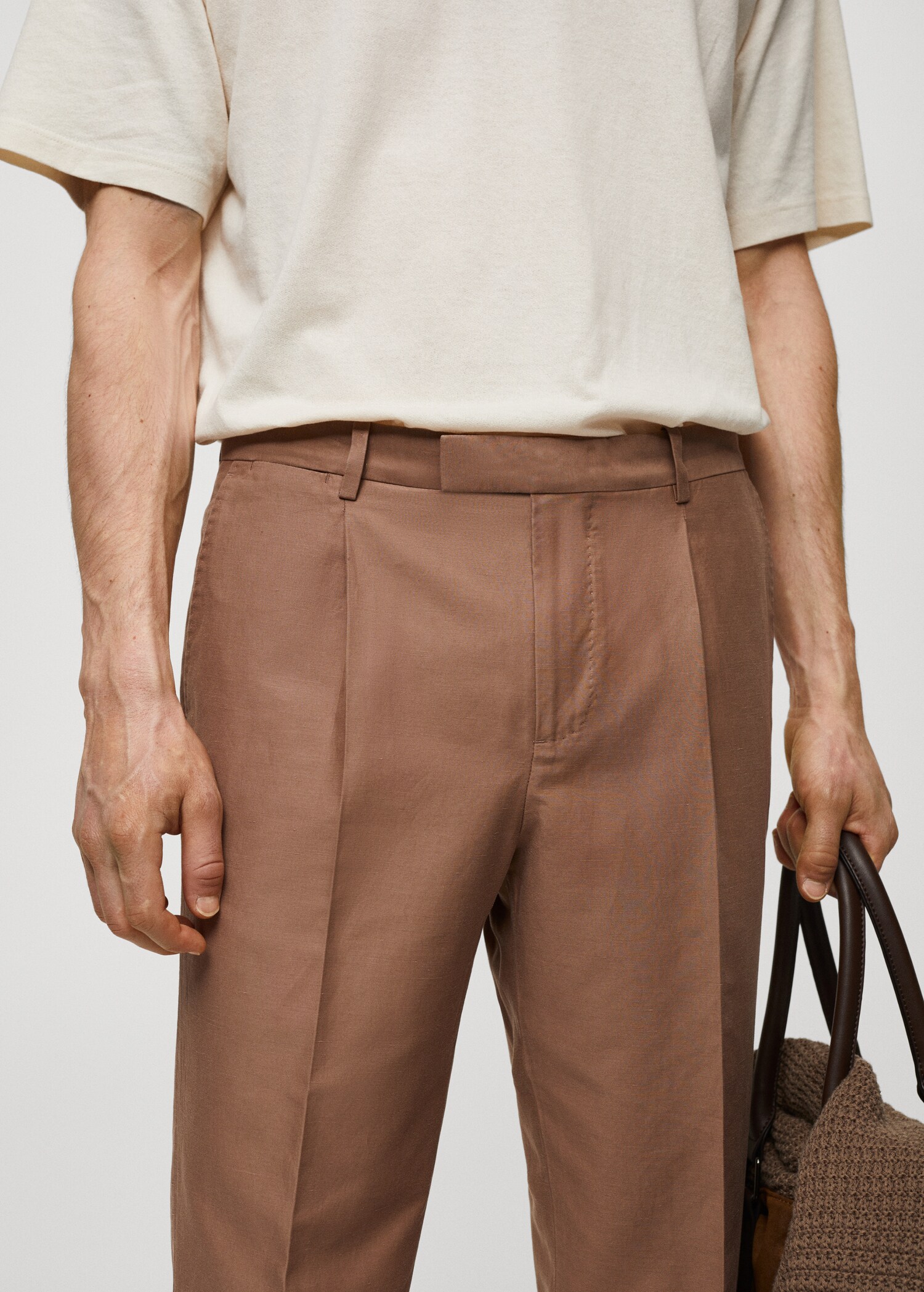 Slim-fit cotton and linen suit trousers - Details of the article 1