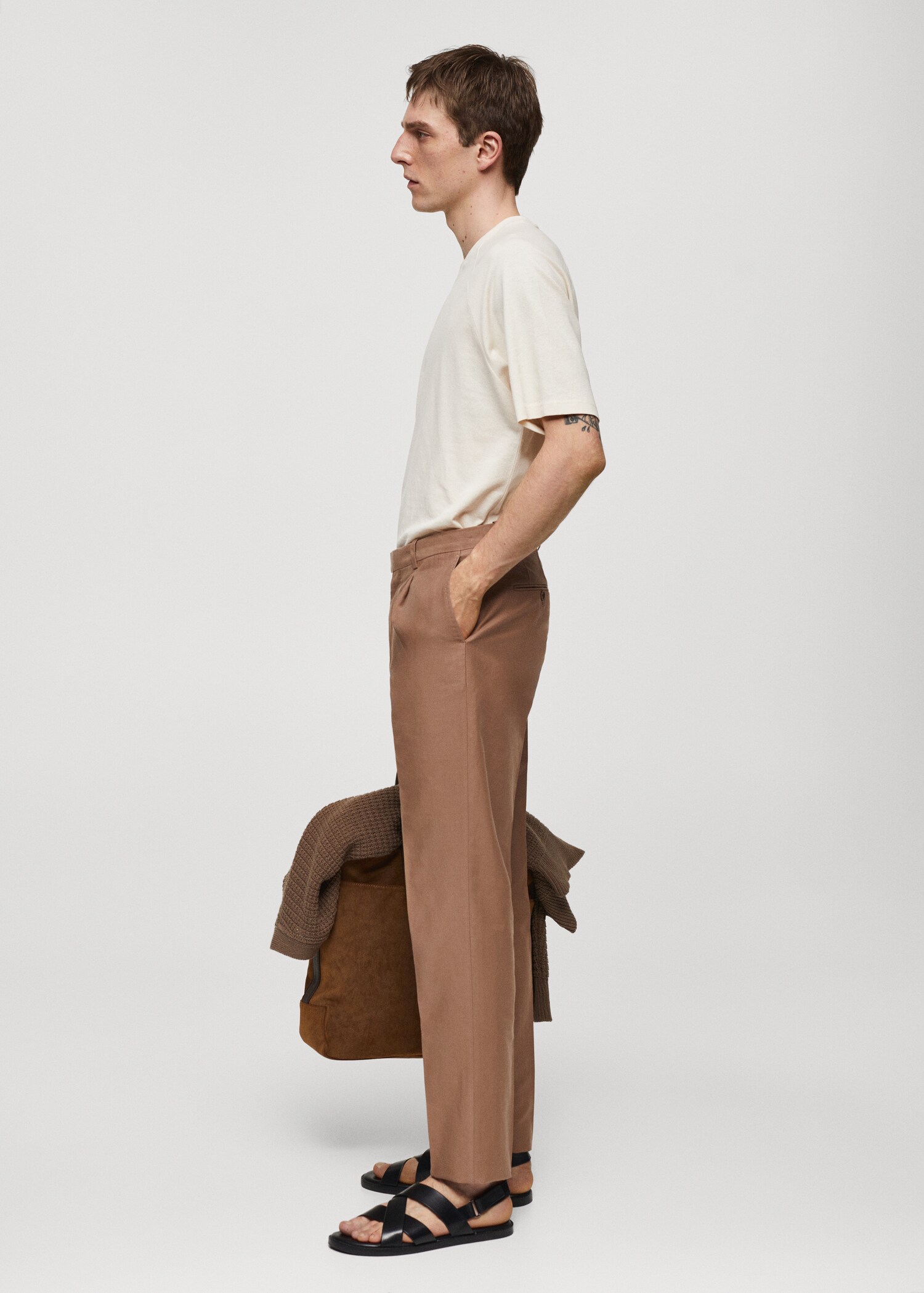 Slim-fit cotton and linen suit trousers - Details of the article 2
