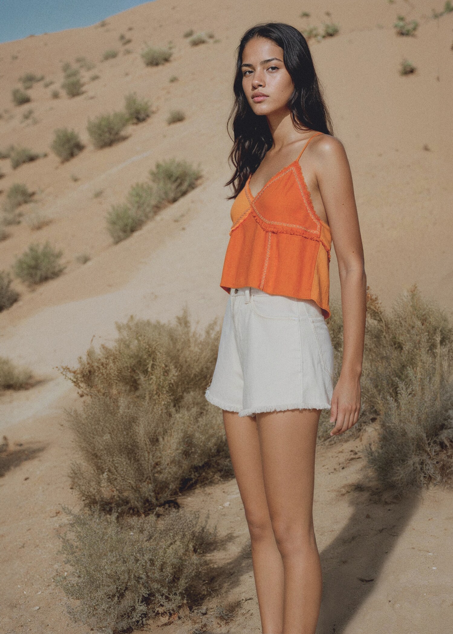 Contrast top with beaded details - Details of the article 5