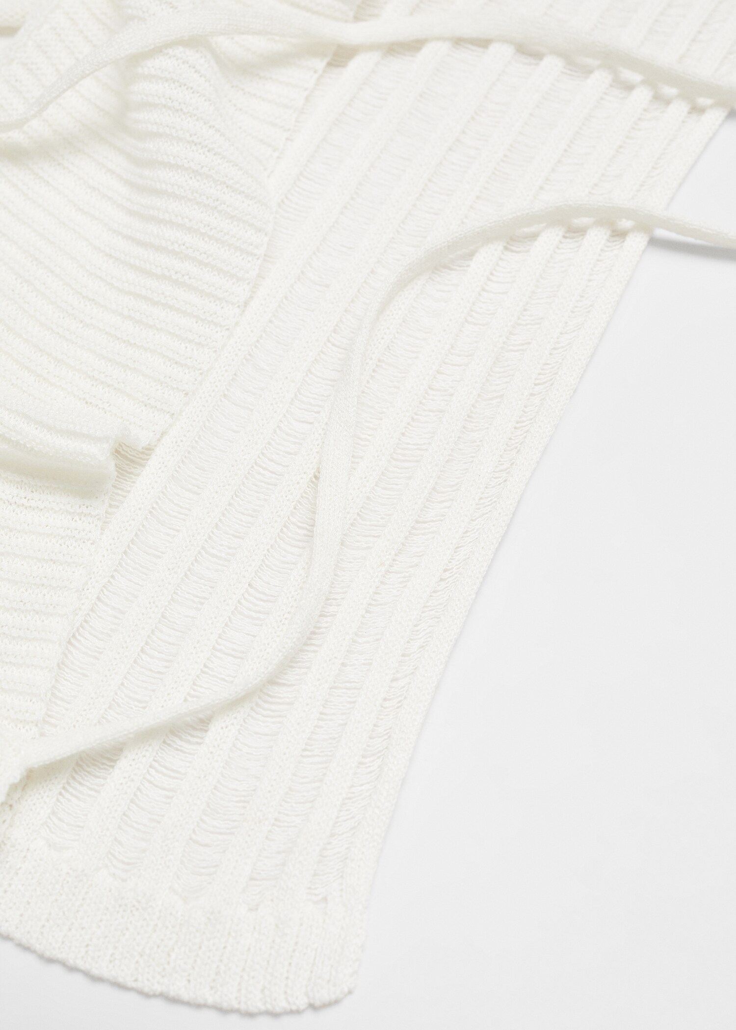Double-breasted knitted waistcoat - Details of the article 8