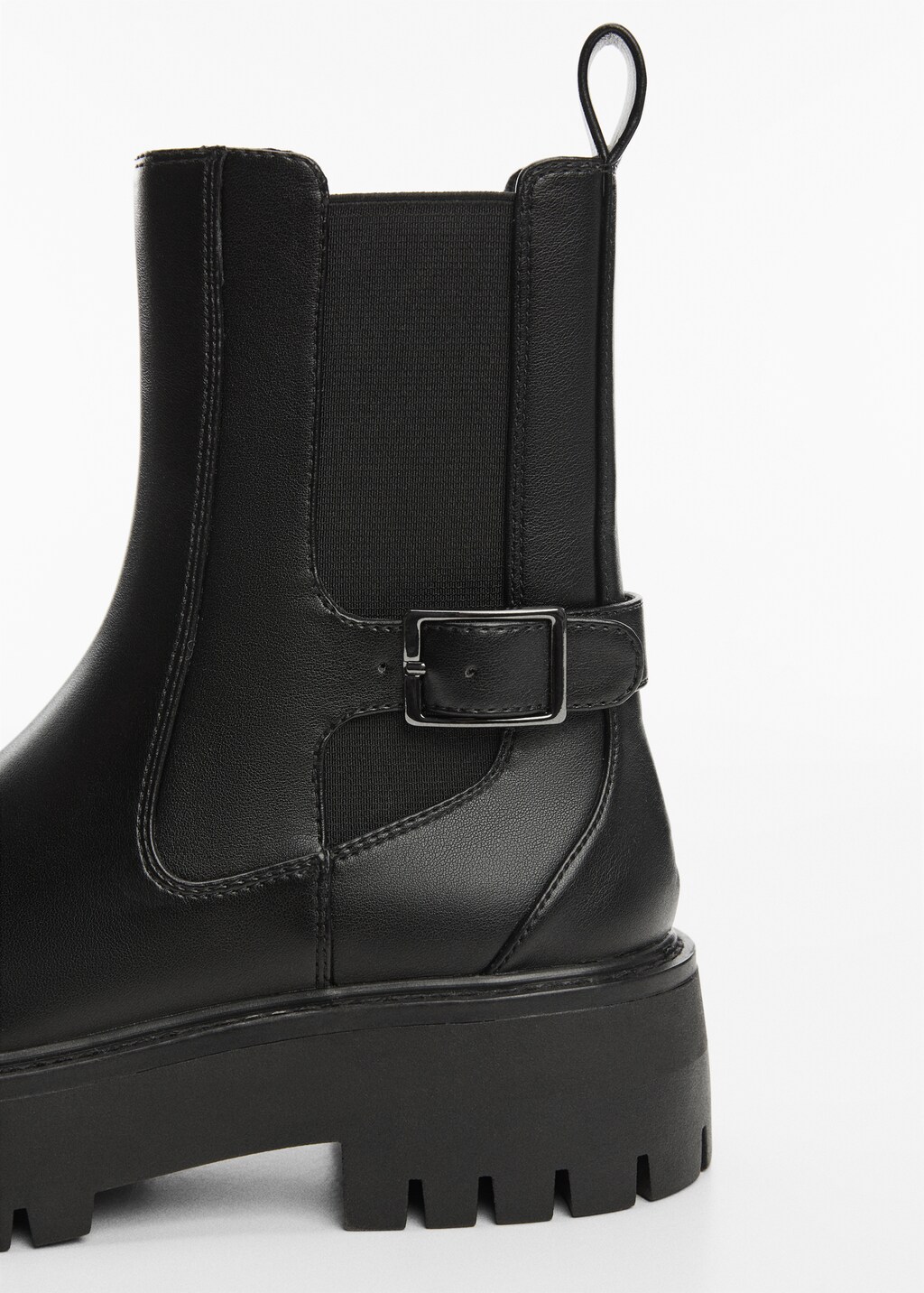Platform ankle boots with elastic panels 2025