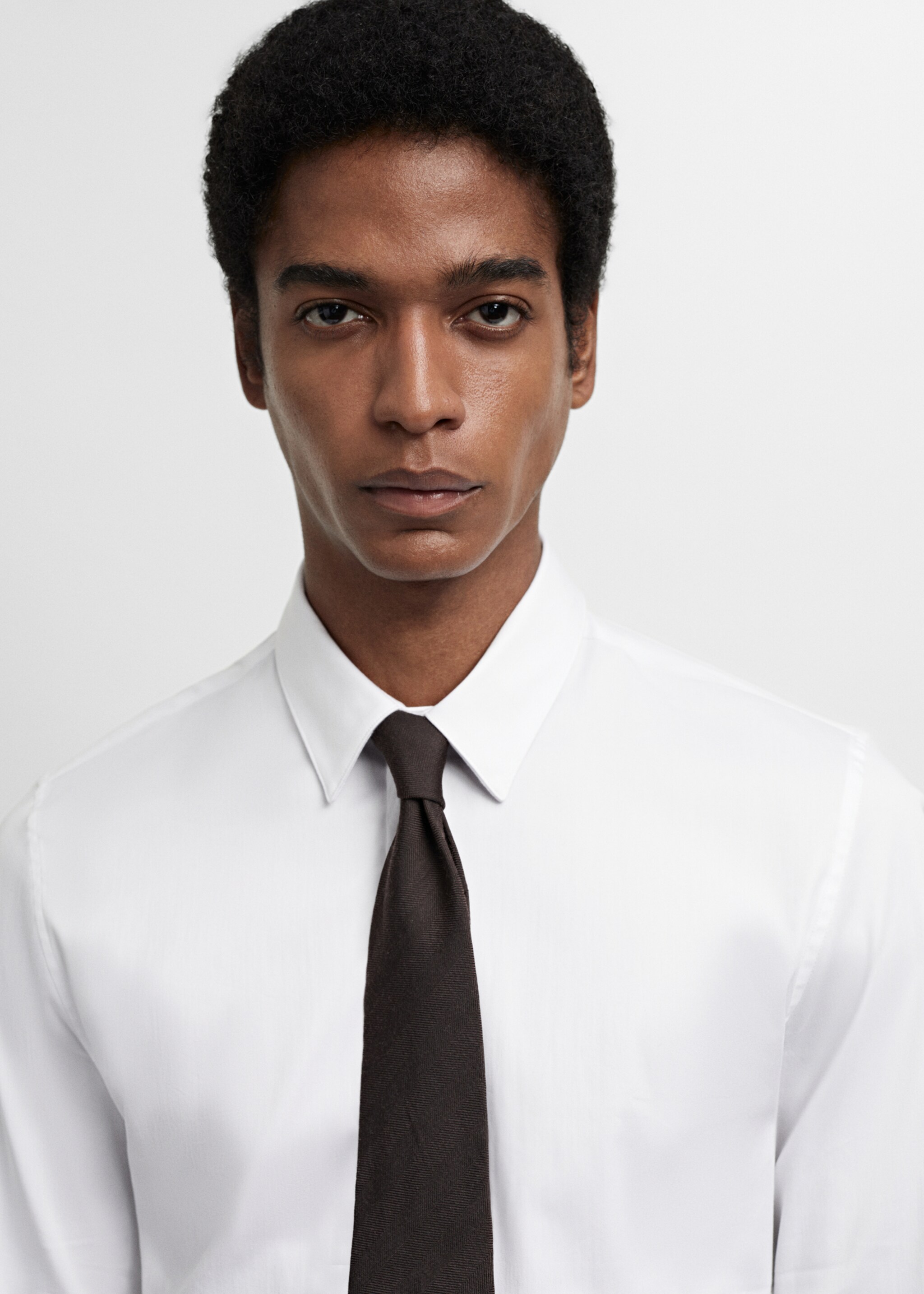 Super slim-fit poplin suit shirt - Details of the article 1