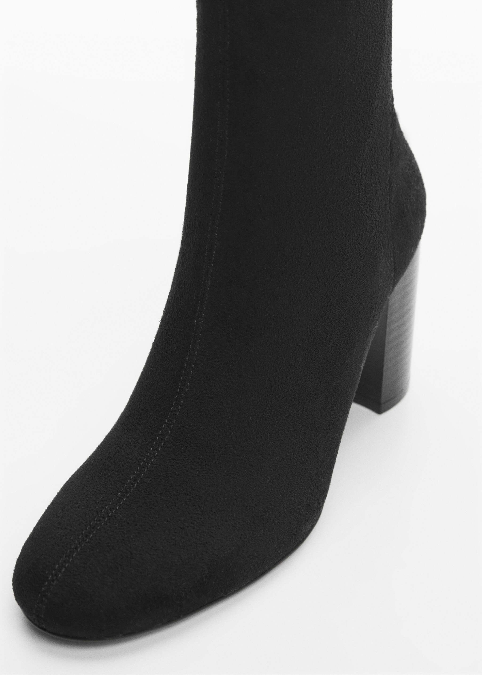 Round-toe heeled ankle boots - Details of the article 2