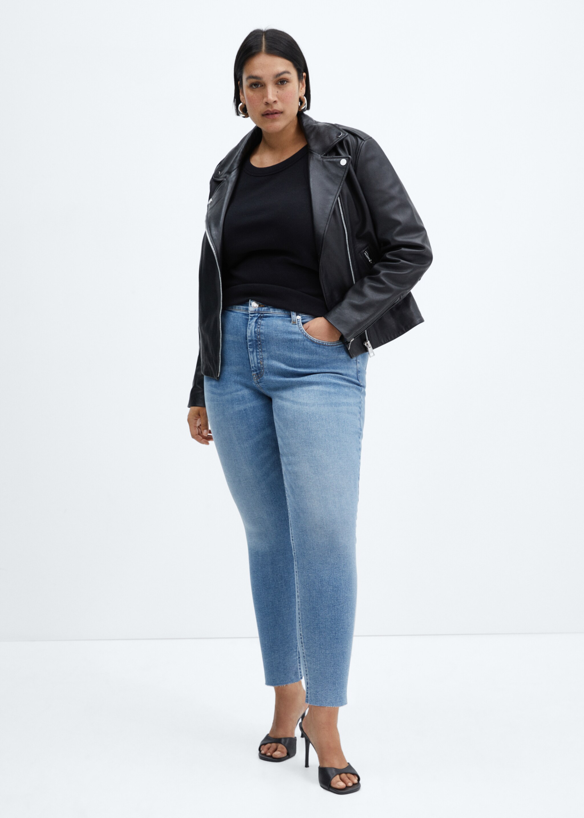 Skinny cropped jeans - Details of the article 3