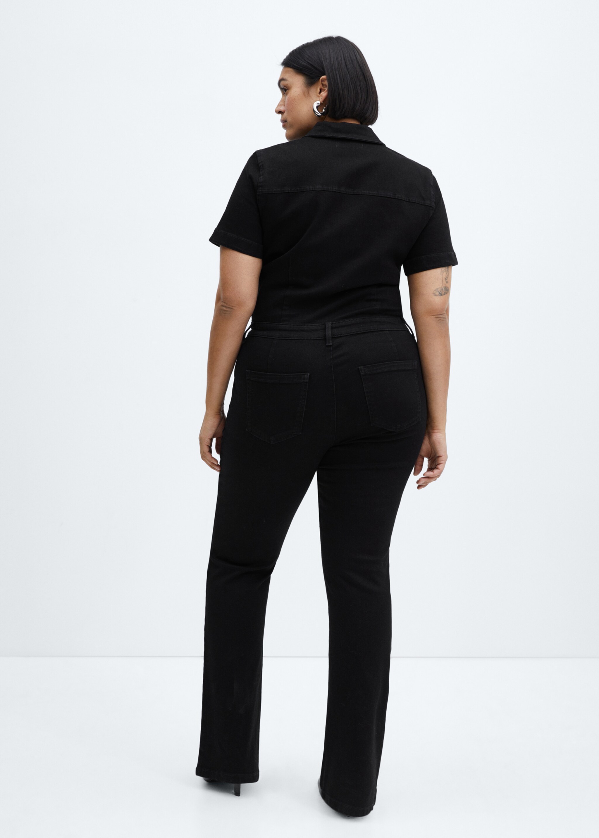 Jeans-Jumpsuit mit Reißverschluss - Detail des Artikels 4