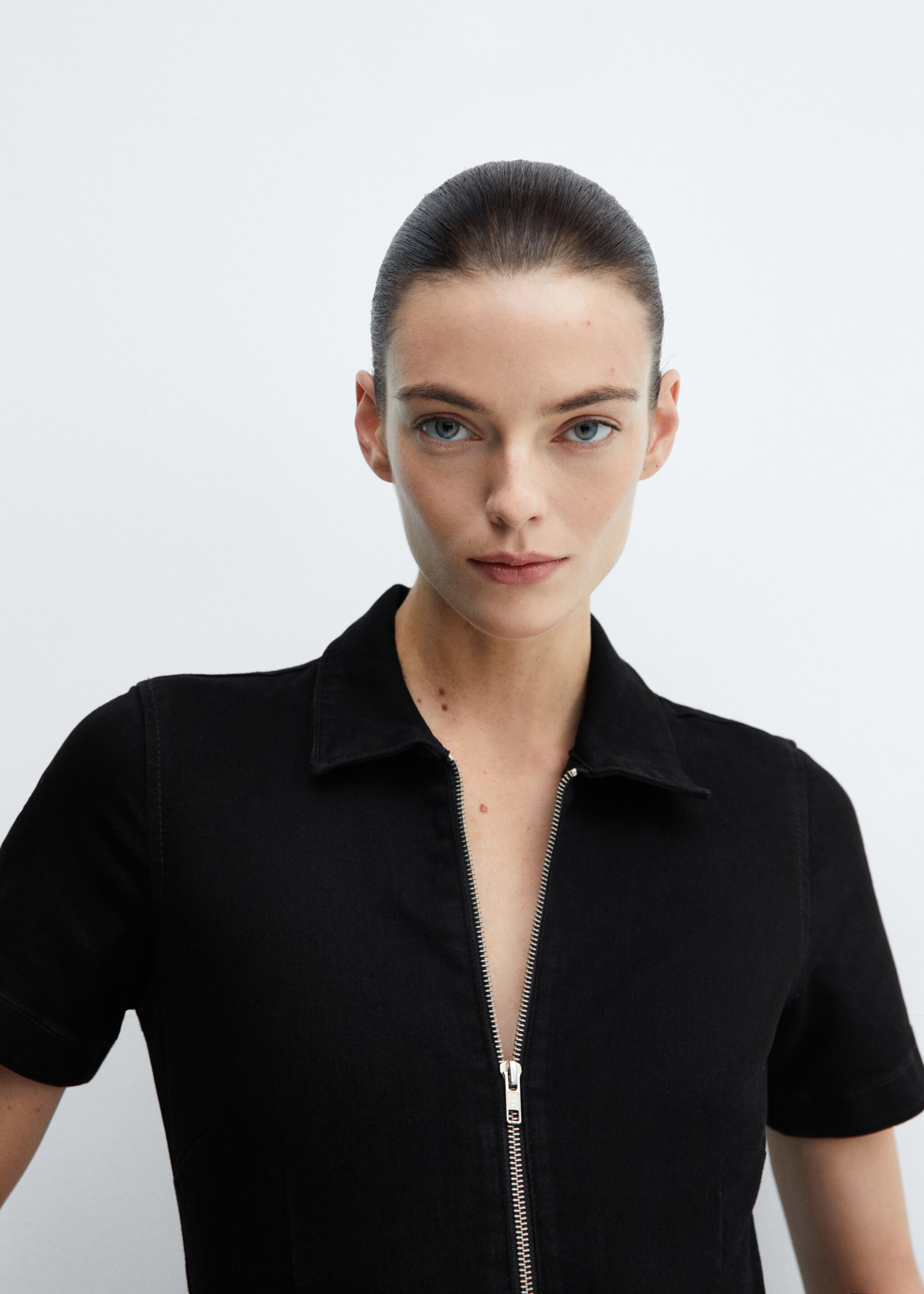 Jeans-Jumpsuit mit Reißverschluss - Detail des Artikels 6