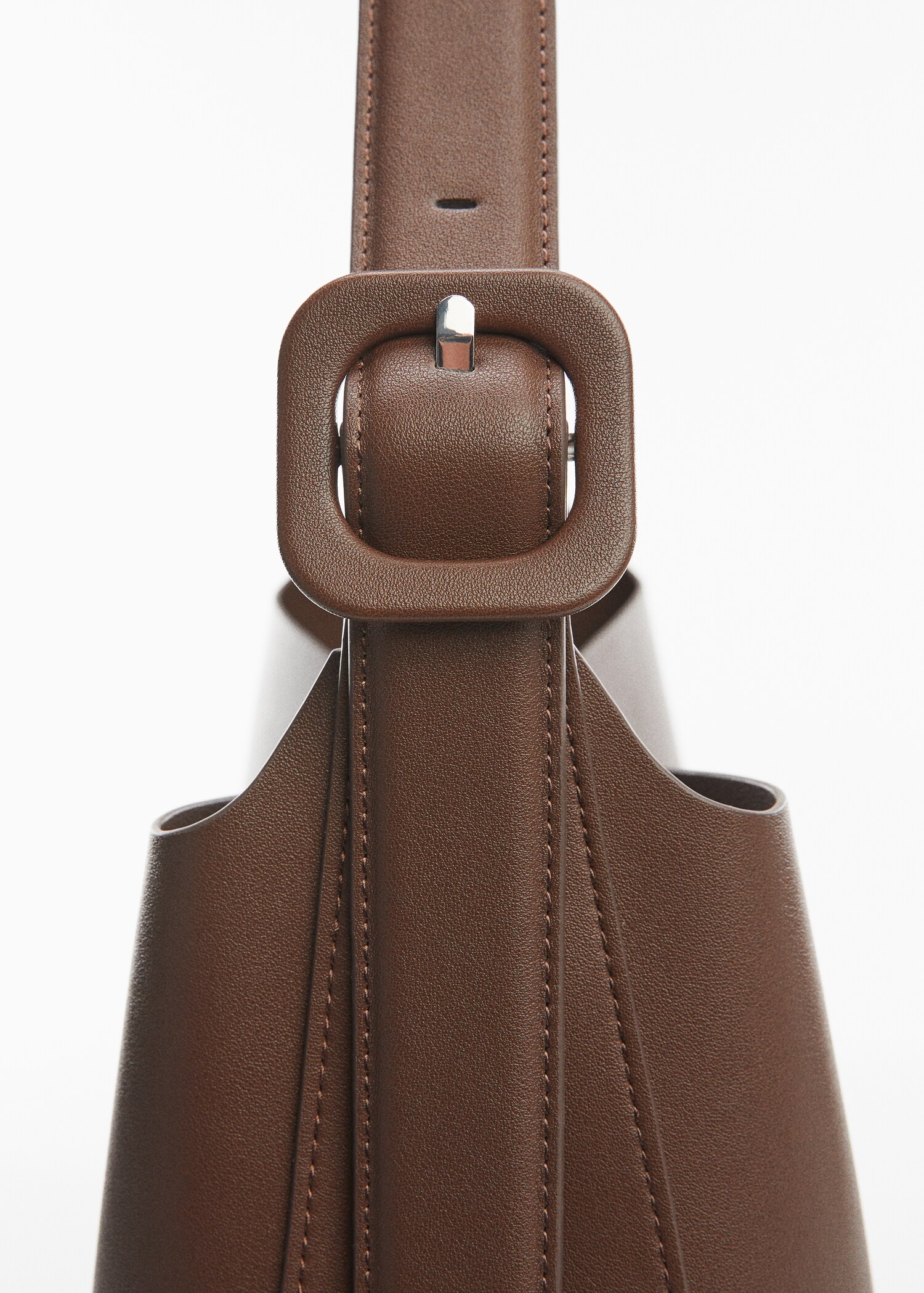 Shopper bag with buckle - Details of the article 2