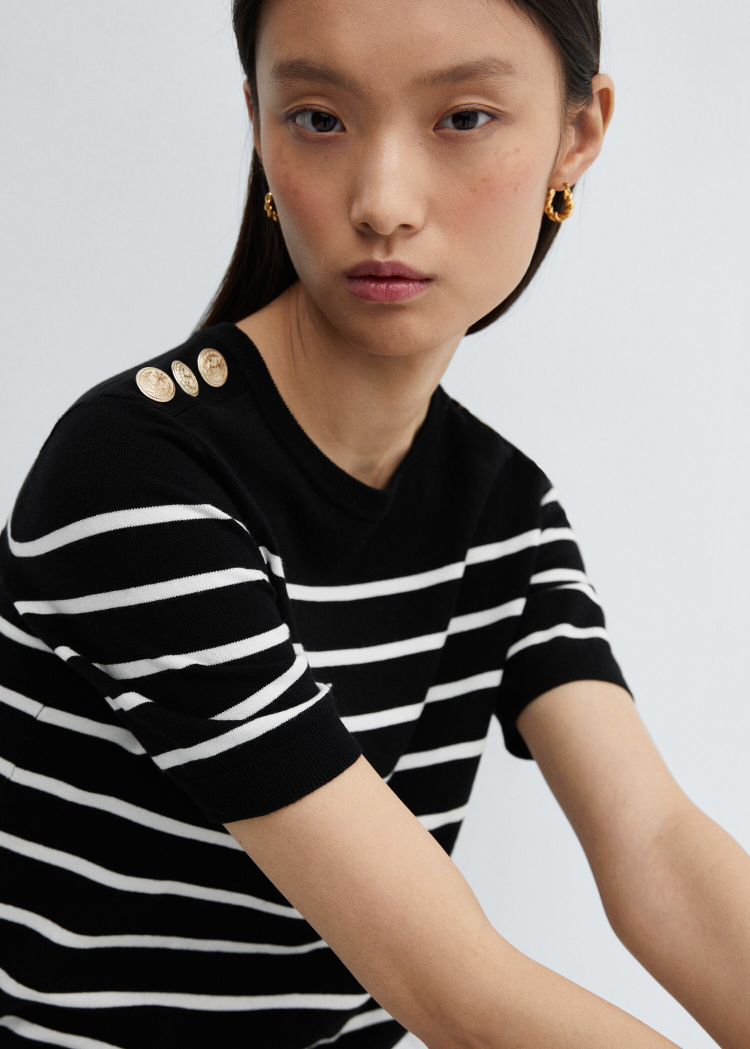 Buttoned striped sweater - Details of the article 1