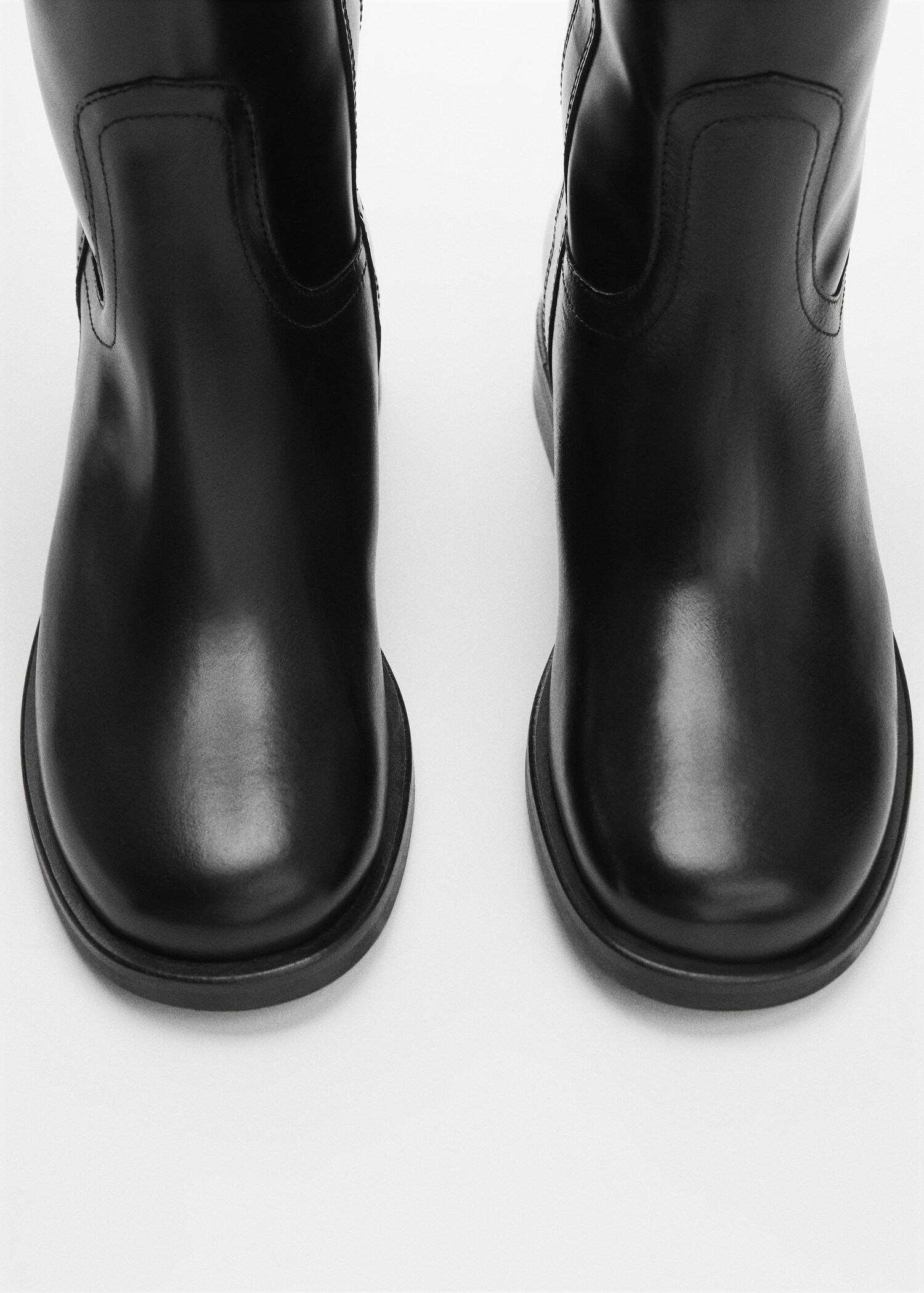 Knee-high leather boots - Details of the article 1