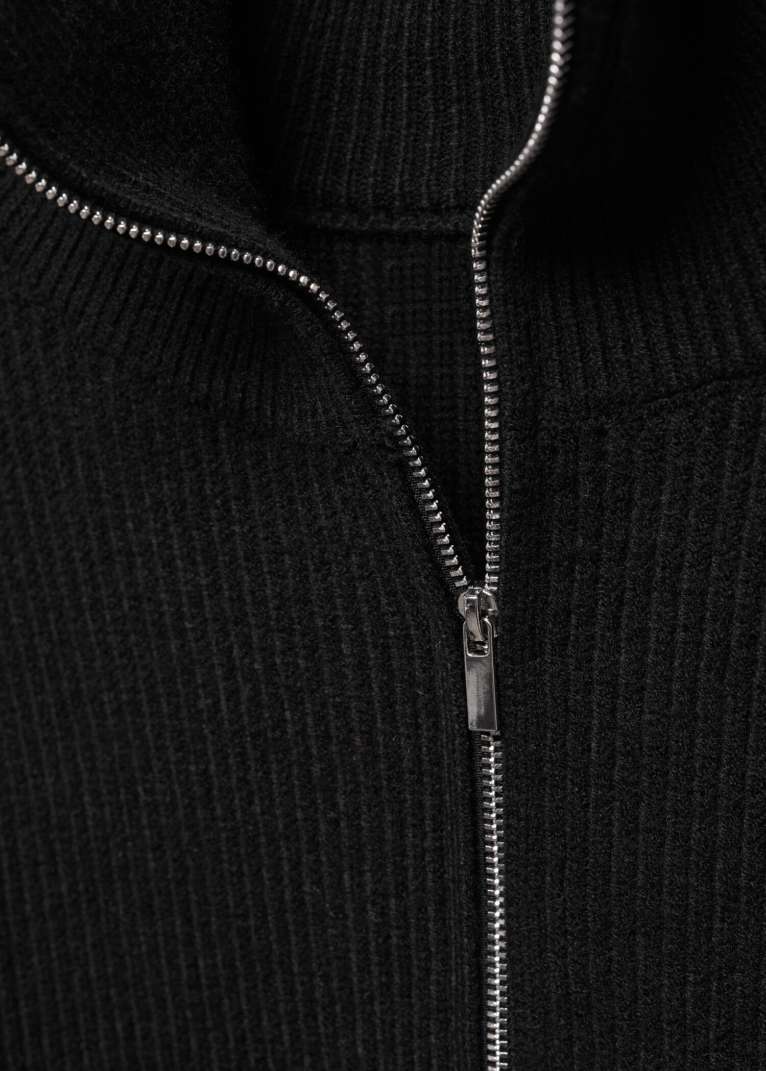 Zip neck jumper - Details of the article 8