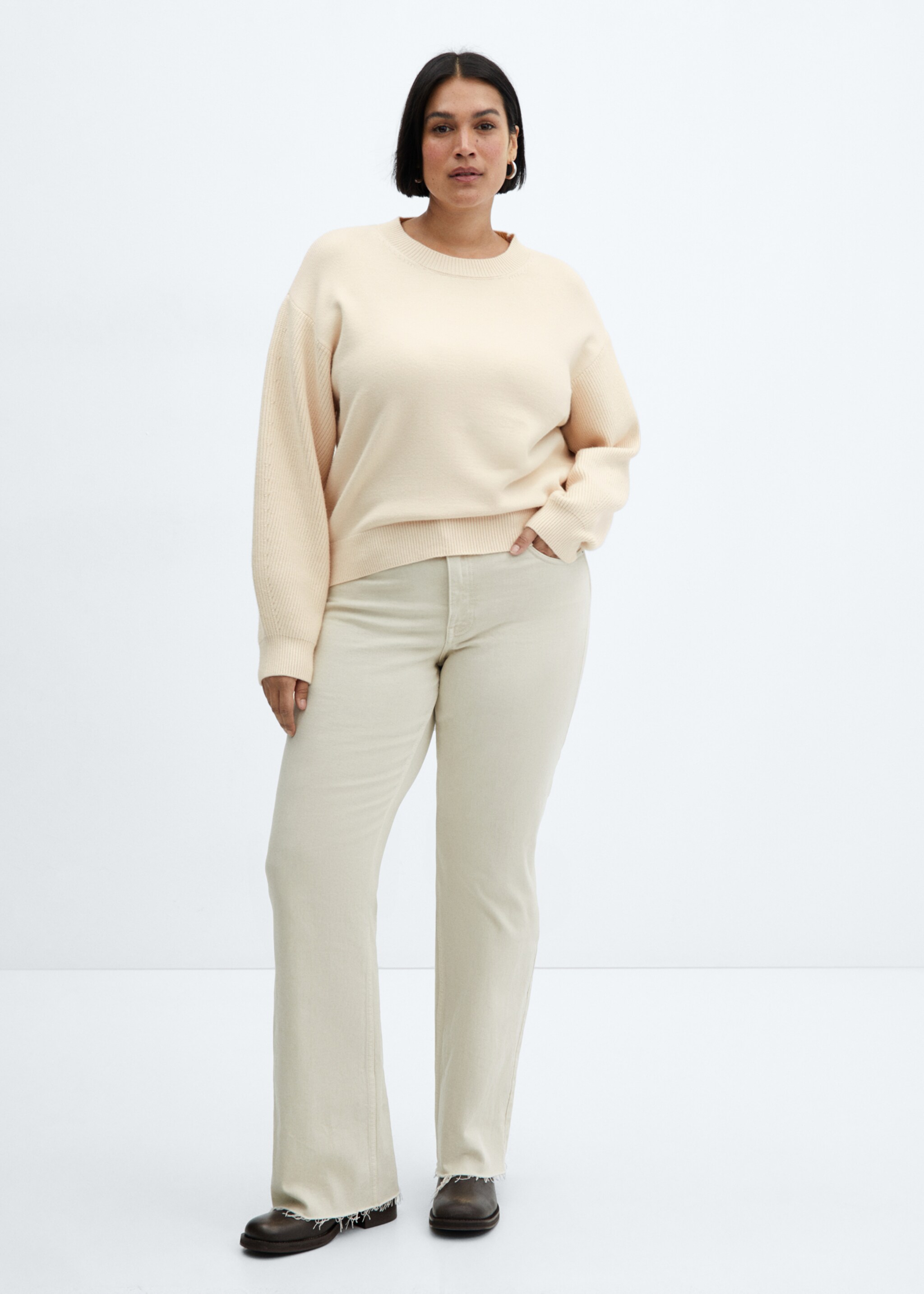Round-neck knitted sweater - Details of the article 3