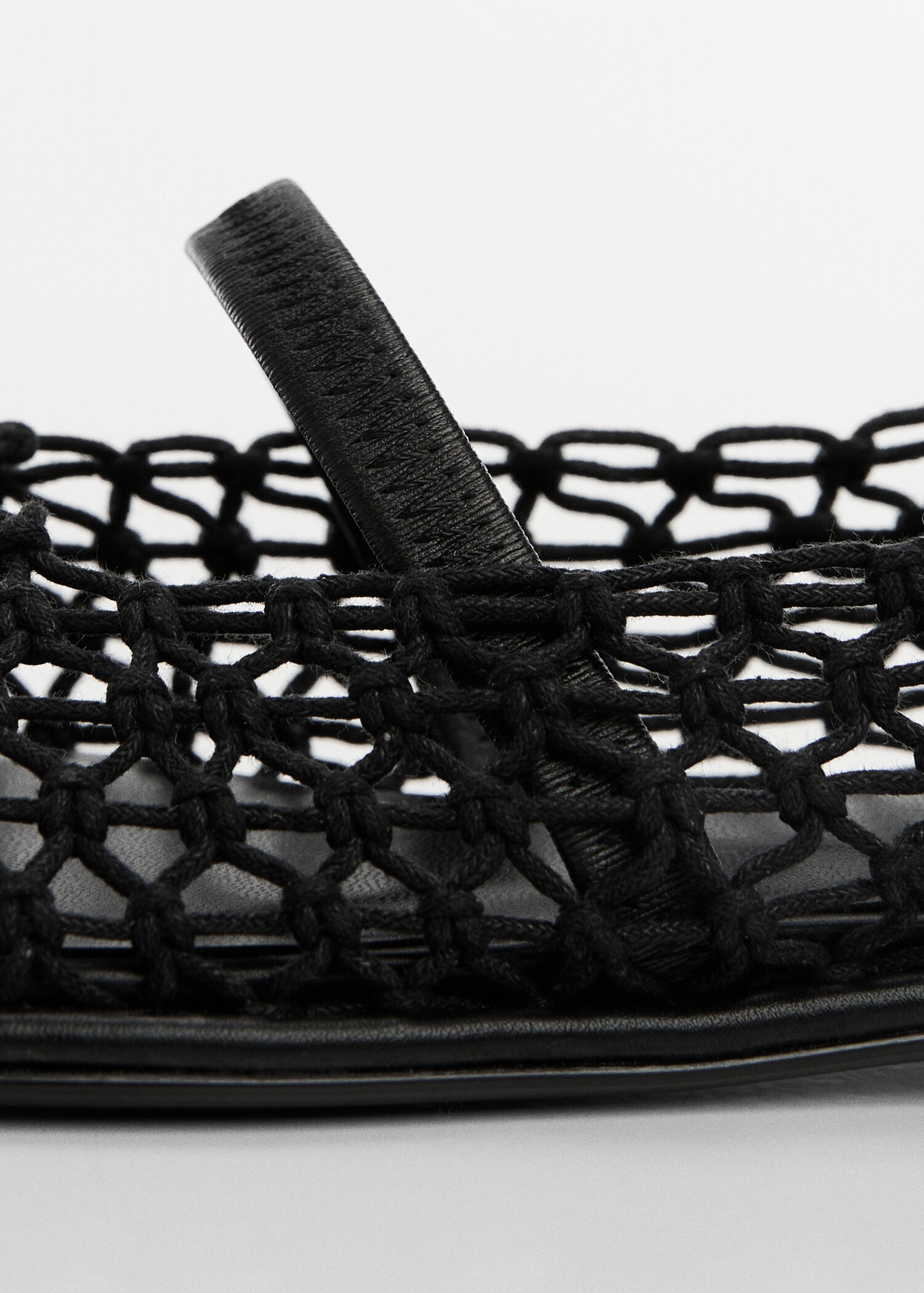Ballet flats with mesh strap - Details of the article 1