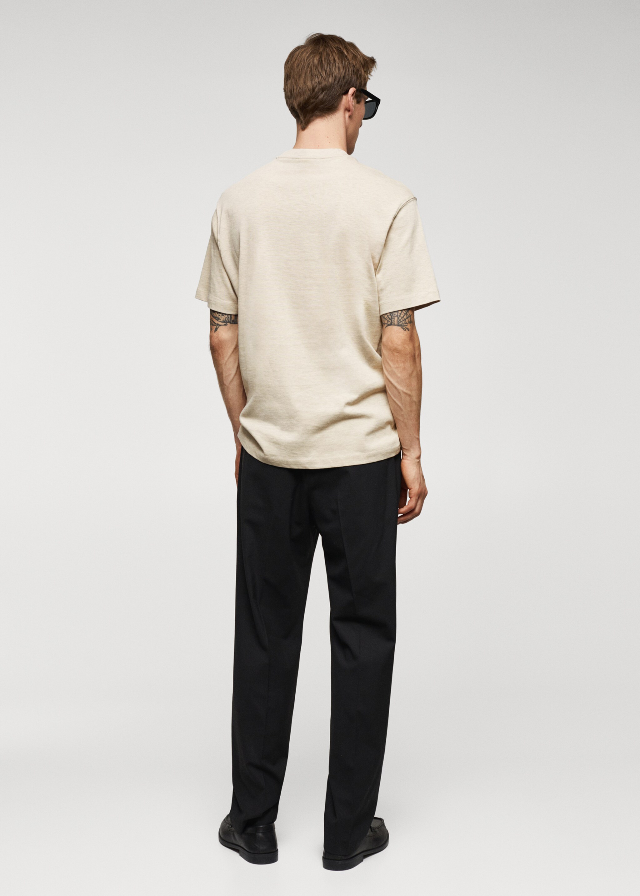 Basic 100% cotton relaxed-fit t-shirt - Reverse of the article, Sand. Ref: 67050644-00.