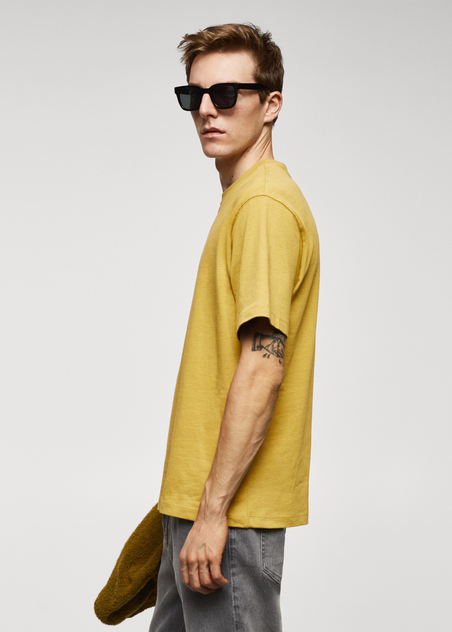 Camiseta básica 100% algodón relaxed fit - Detalle del artículo 2