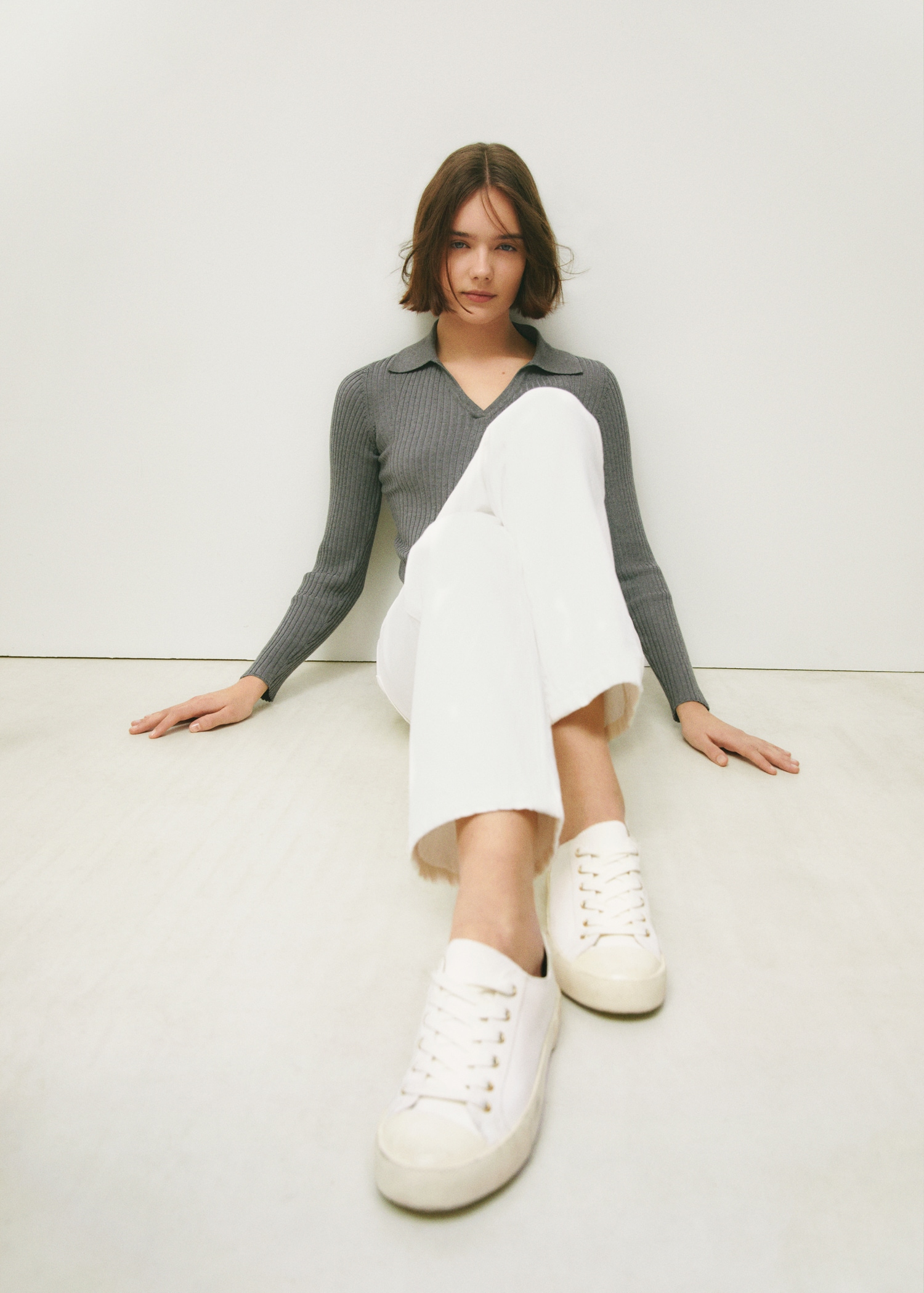 Mom Jeans Jeans E Tenis Branco Jeans Mom-fit Rapariga MANGO OUTLET