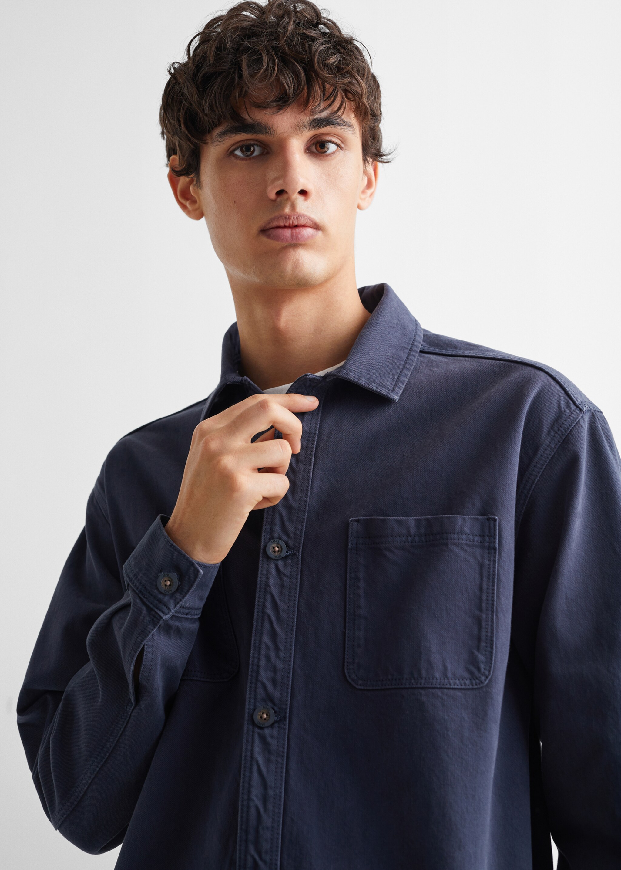 Cotton overshirt with buttons - Details of the article 1, Navy. Ref: 67050675-00.