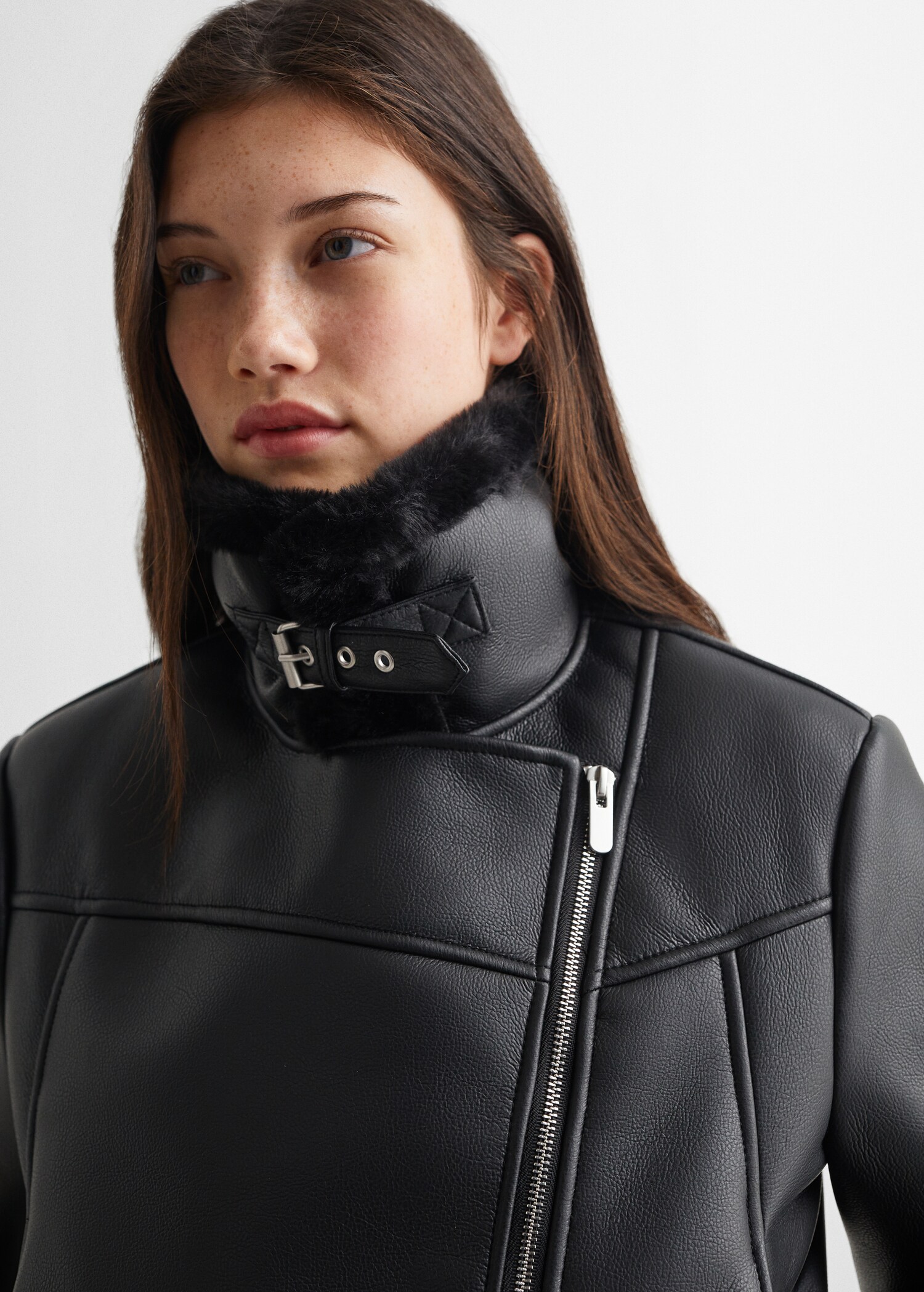 Biker jacket with shearling-effect lining - Details of the article 1