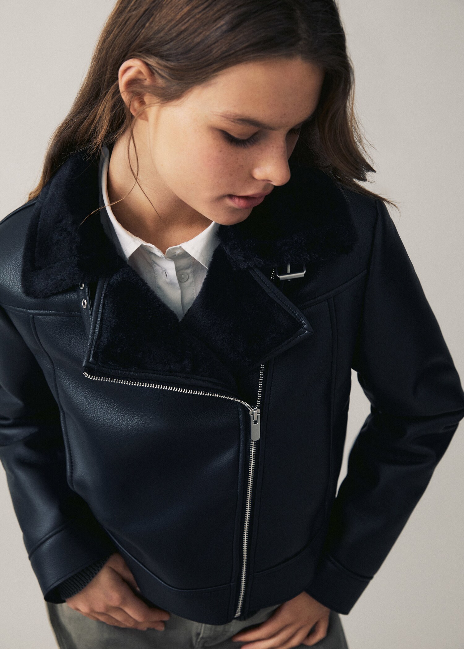 Biker jacket with shearling-effect lining - Details of the article 5