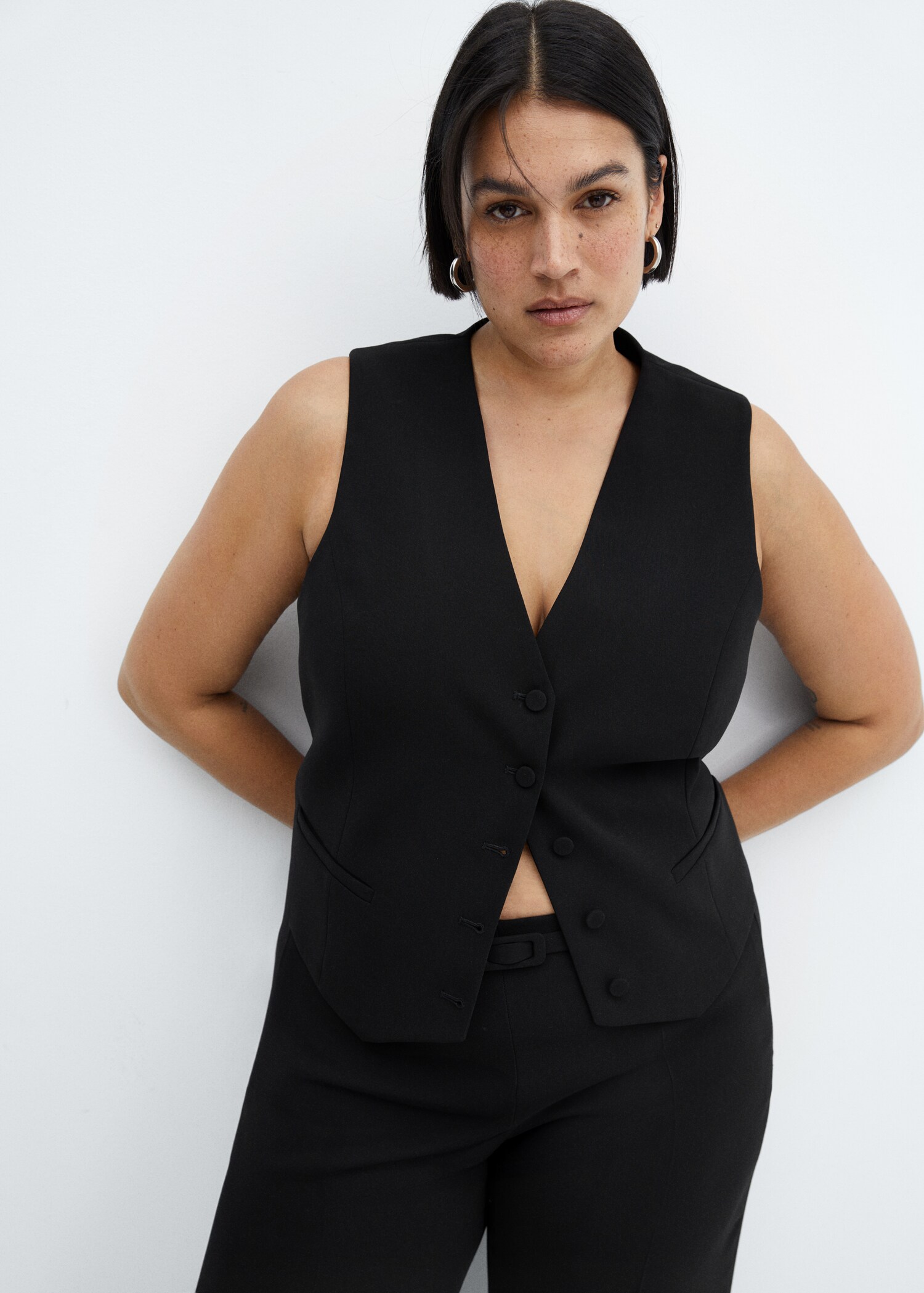 Suit waistcoat with buttons - Details of the article 5