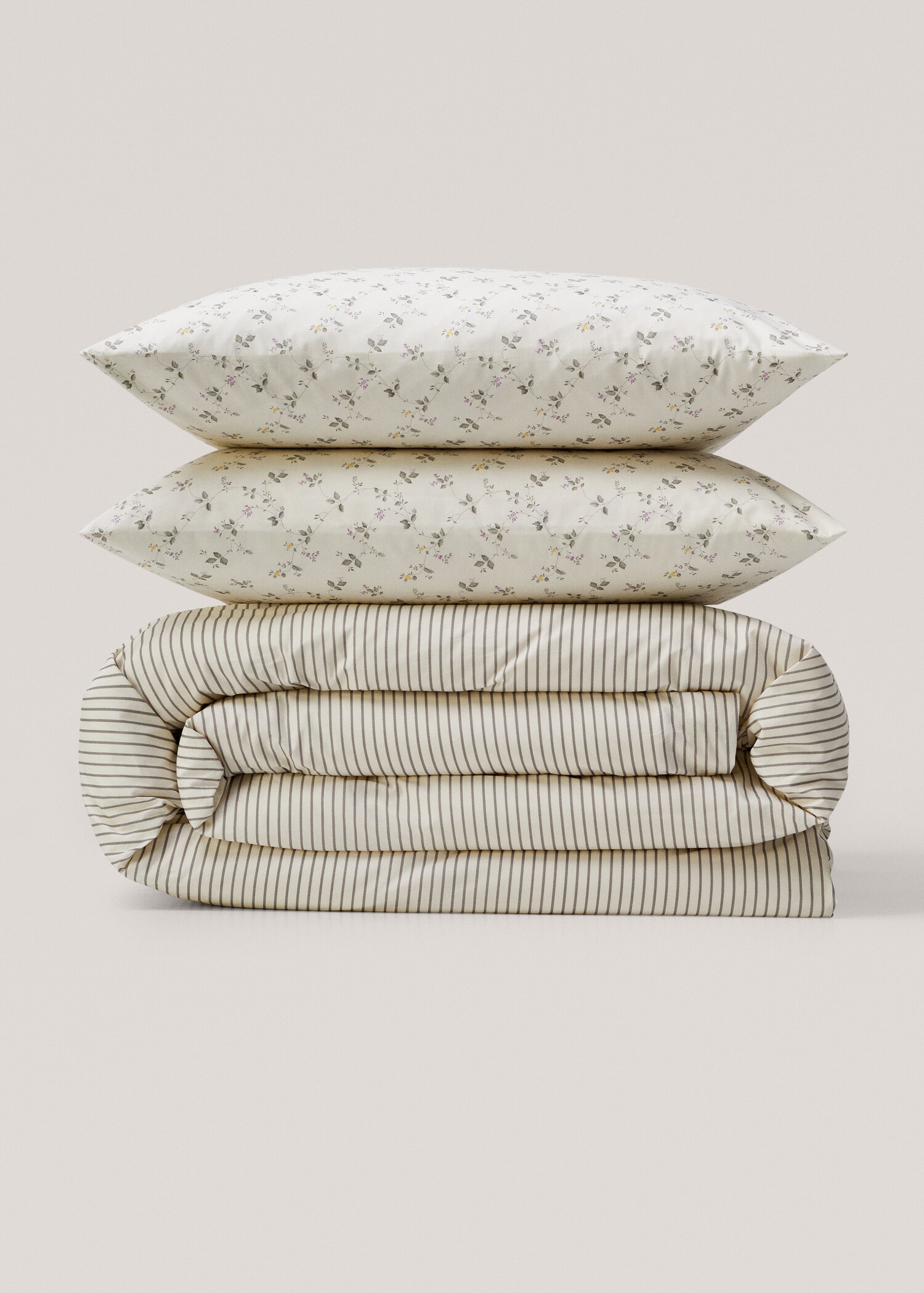 Reversible floral and stripe-print duvet cover King bed - Details of the article 1