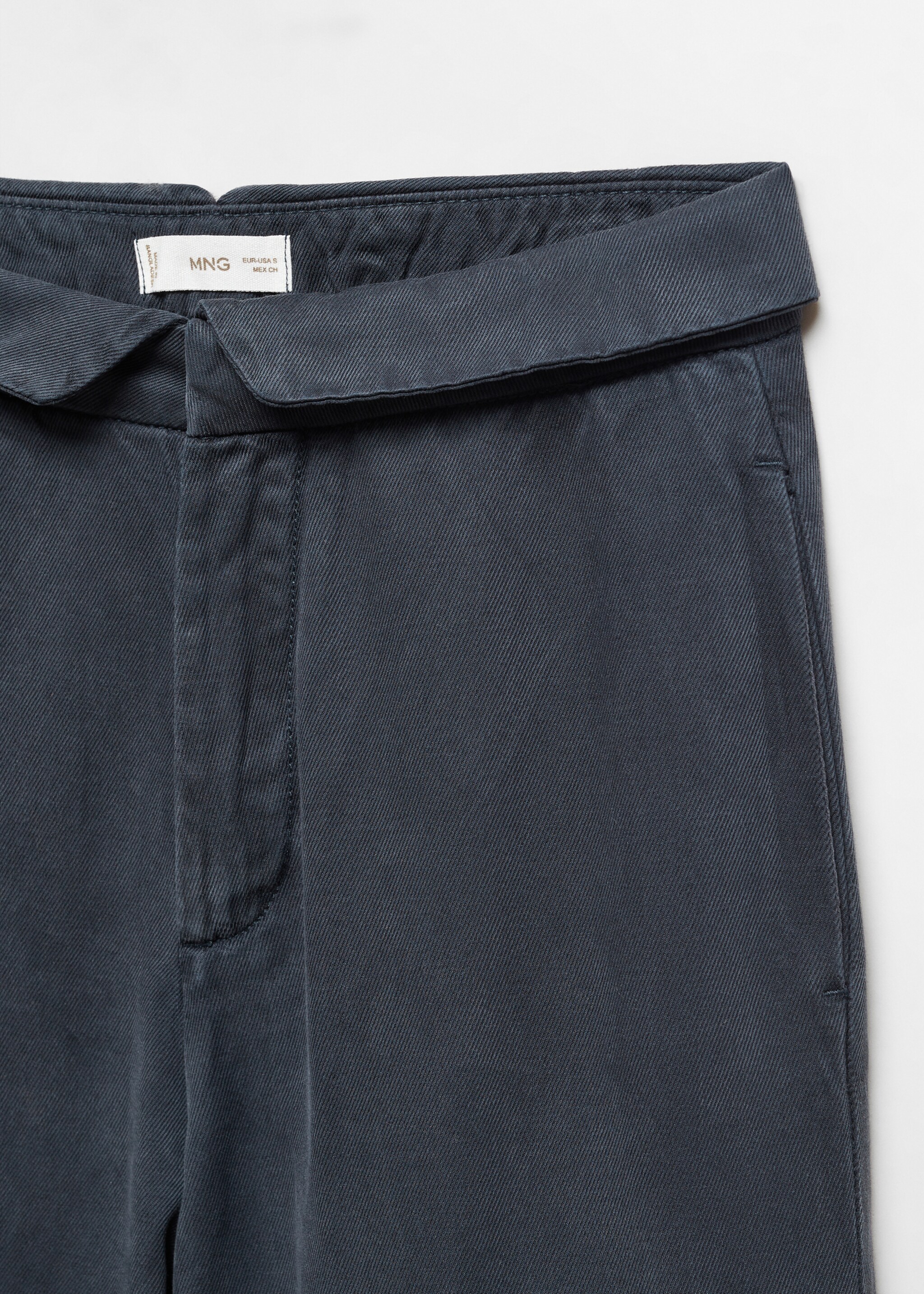 Broek met omgeslagen tailleband - Detail van het artikel 8