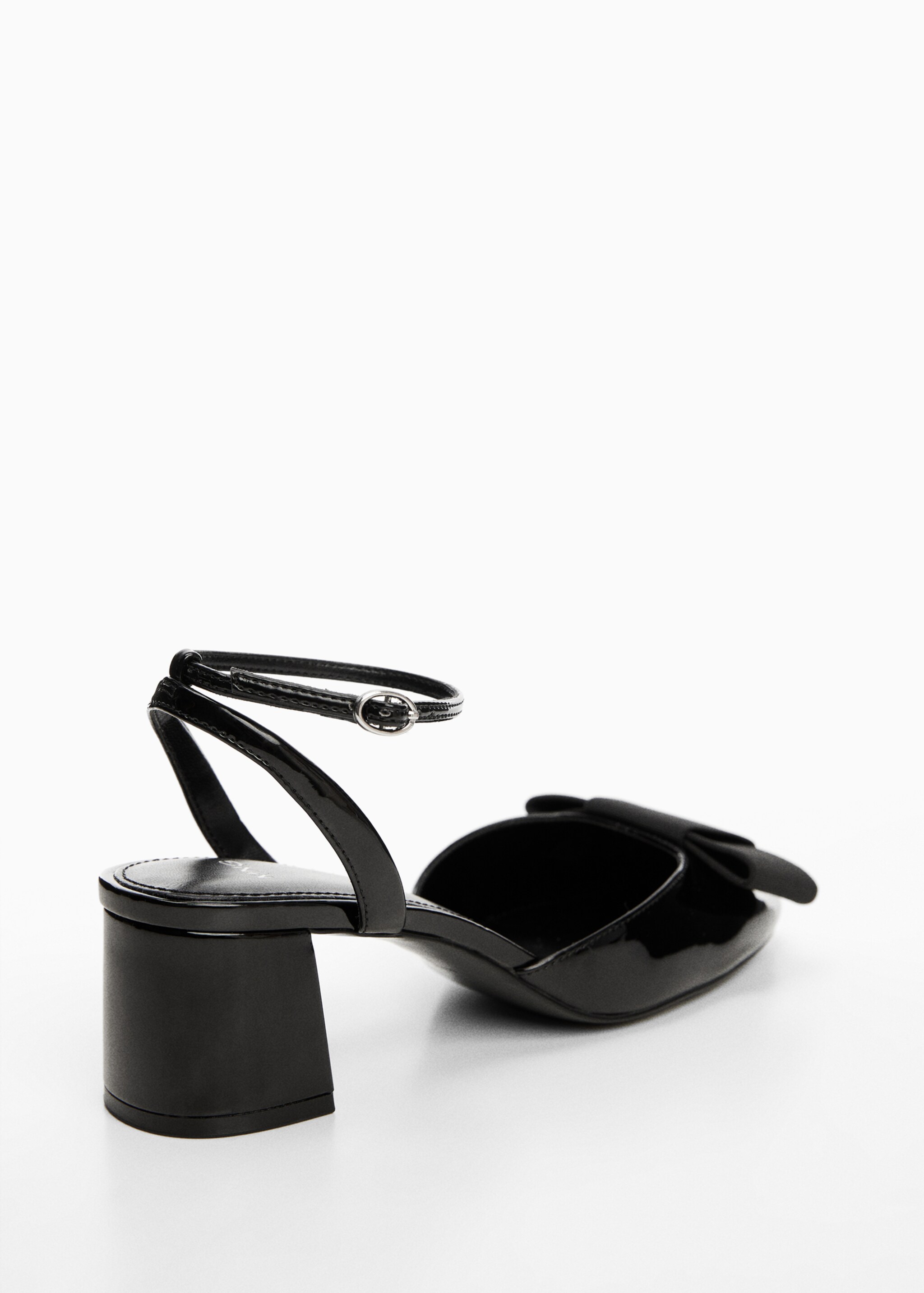 Schuh in Lackleder-Optik mit Schleife - Detail des Artikels 1