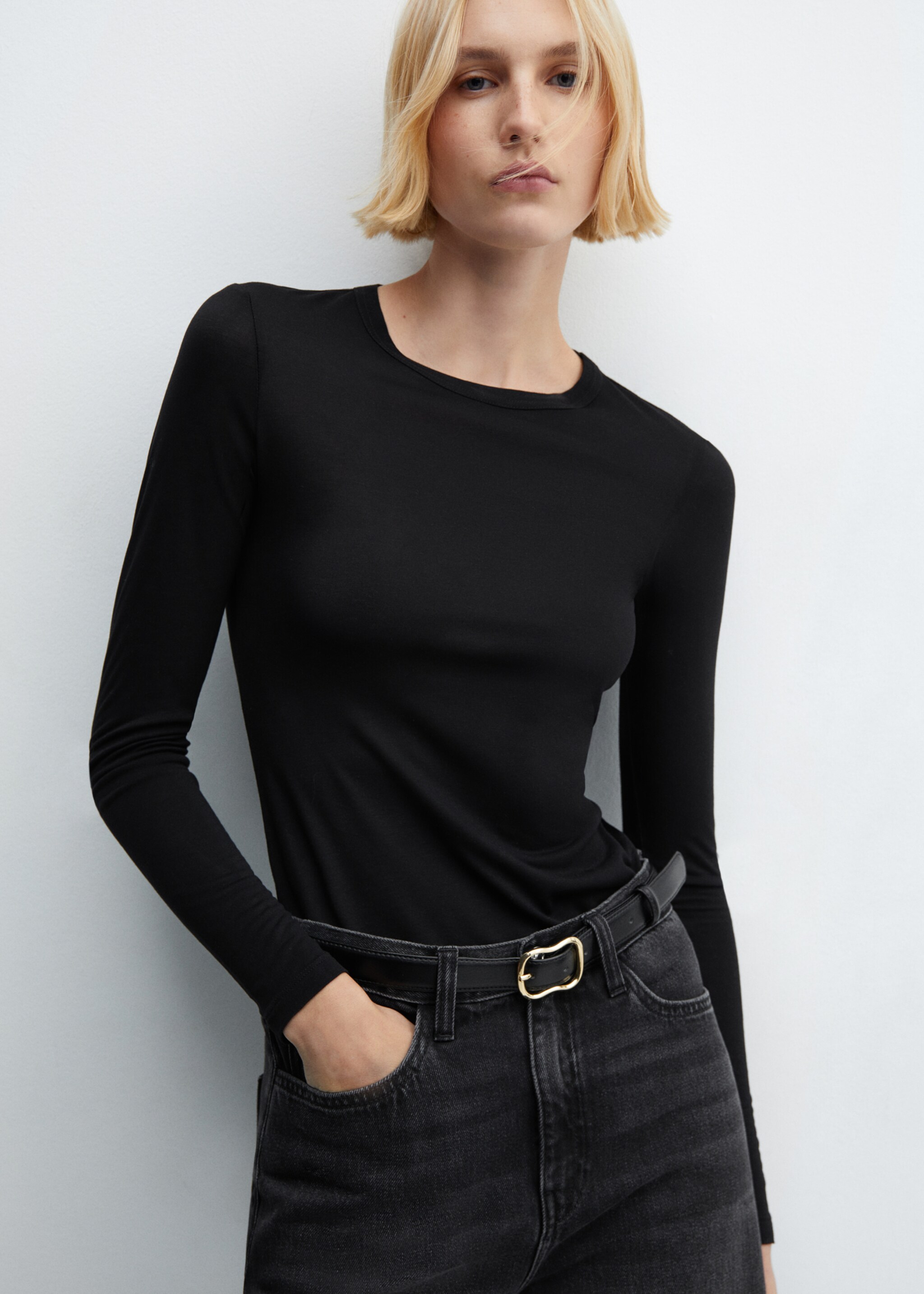 Round-neck long-sleeved t-shirt - Medium plane, Black. Ref: 67052922-00.