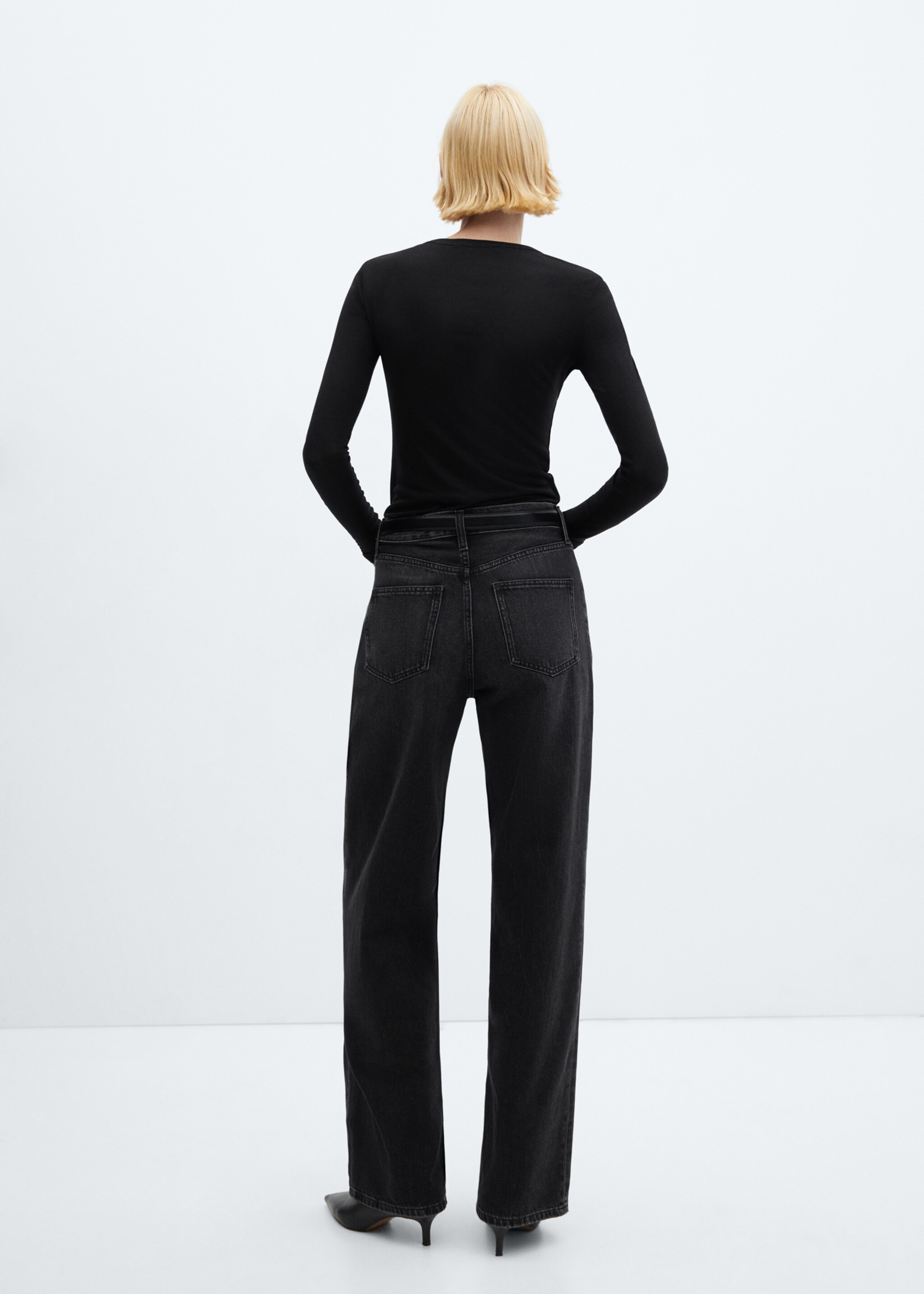 Round-neck long-sleeved t-shirt - Reverse of the article, Black. Ref: 67052922-00.