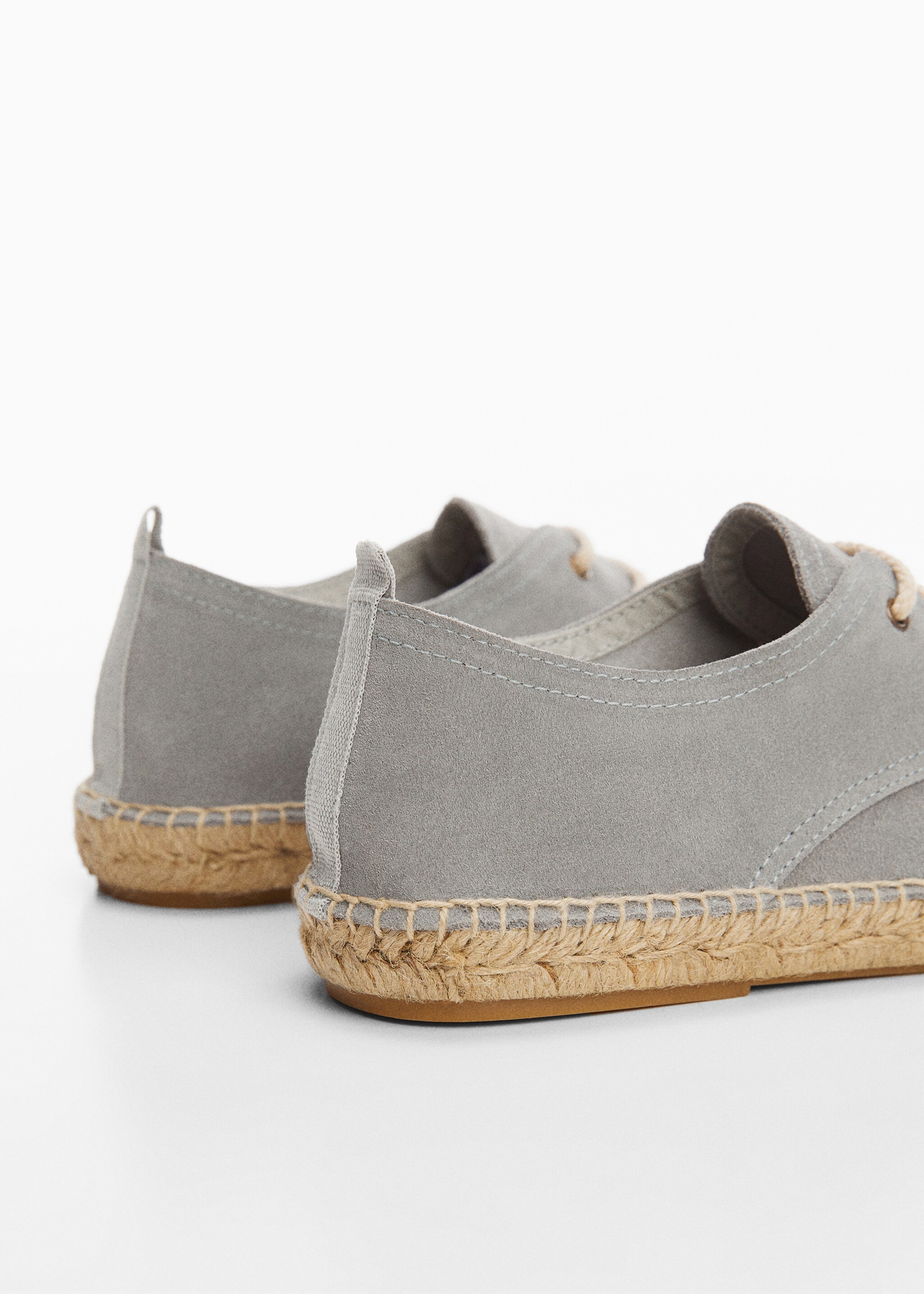 Espadrilles aus Rauleder mit Schnürsenkeln - Detail des Artikels 1