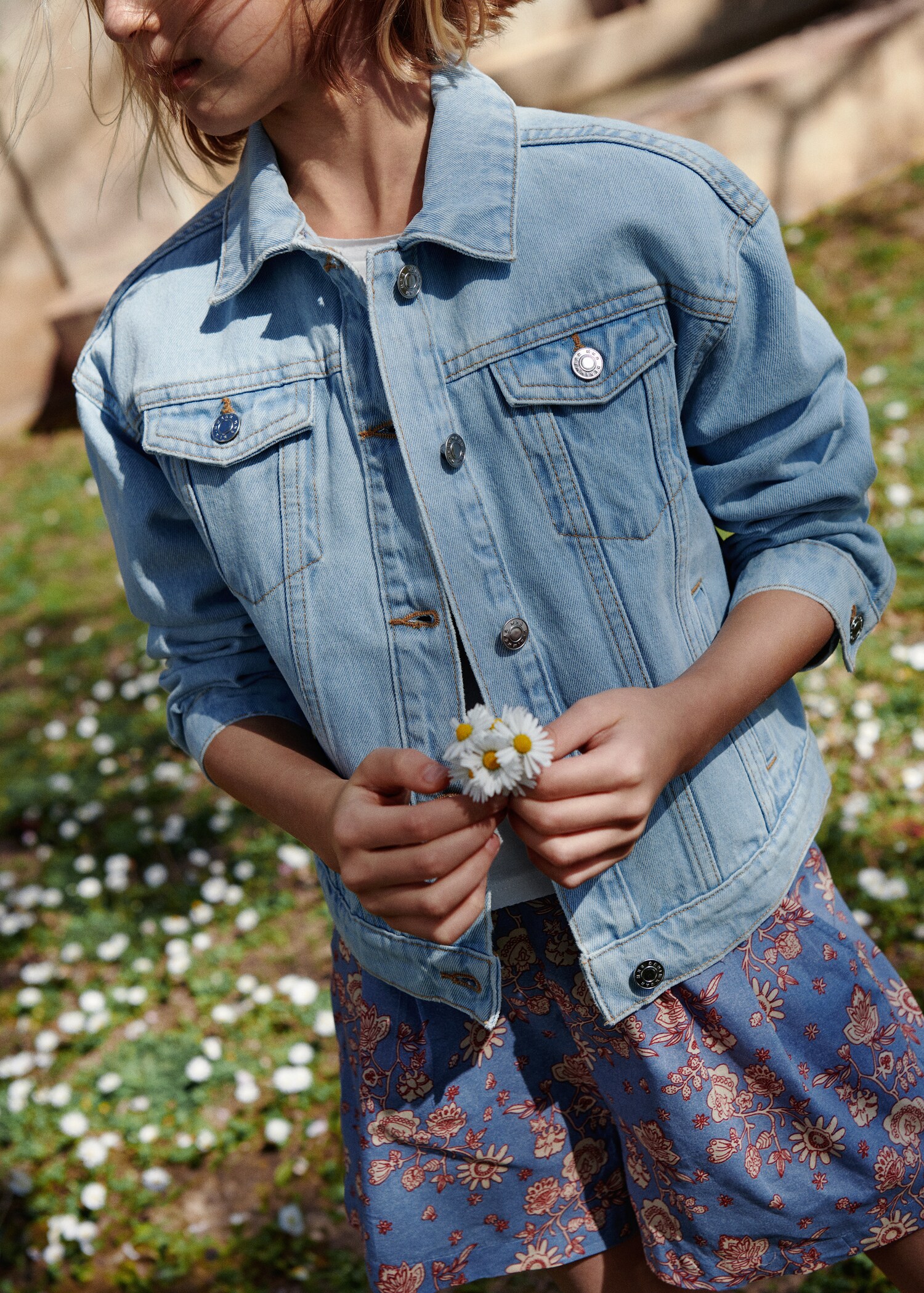 Pocketed denim jacket - Details of the article 5
