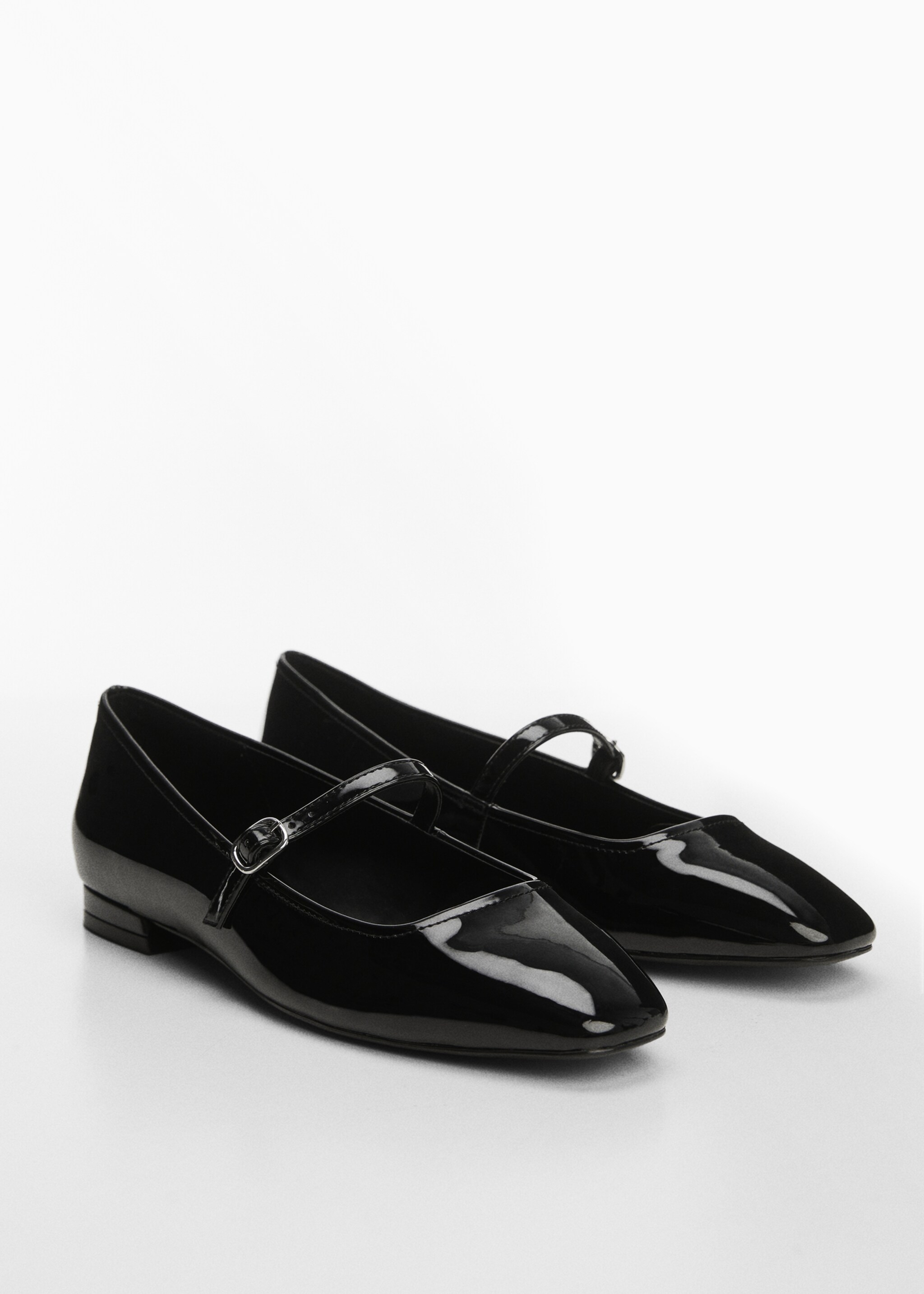 Ballerines vernies - Plan moyen