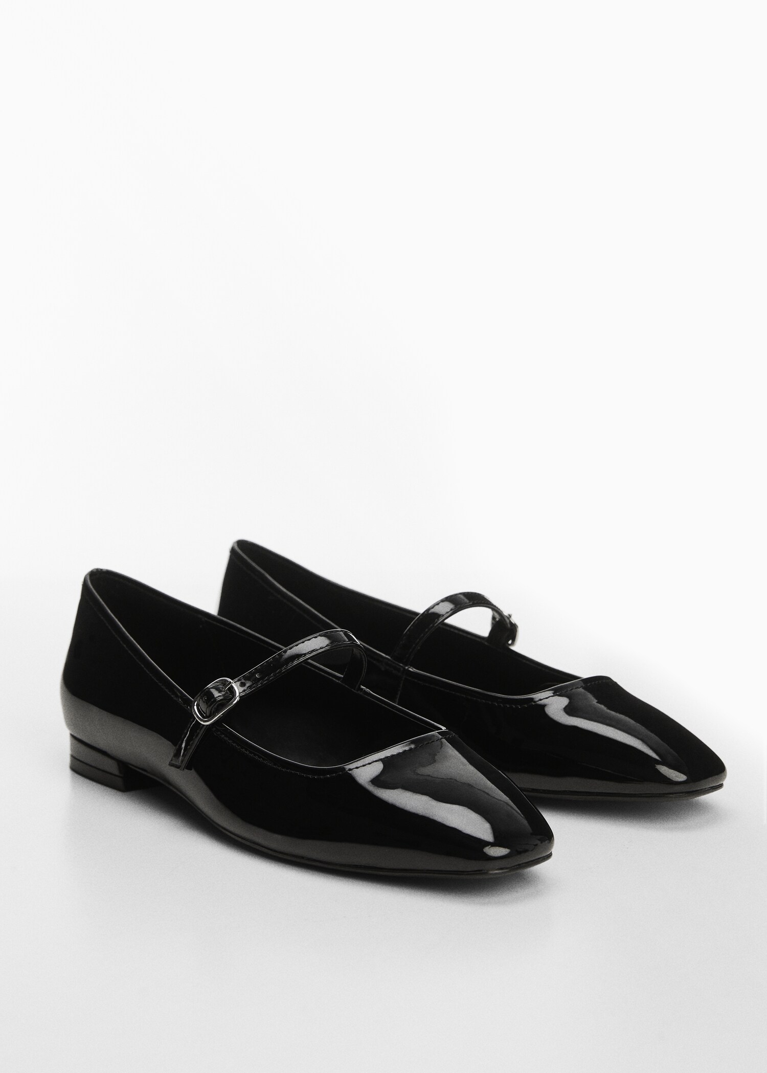 Ballerines vernies - Plan moyen