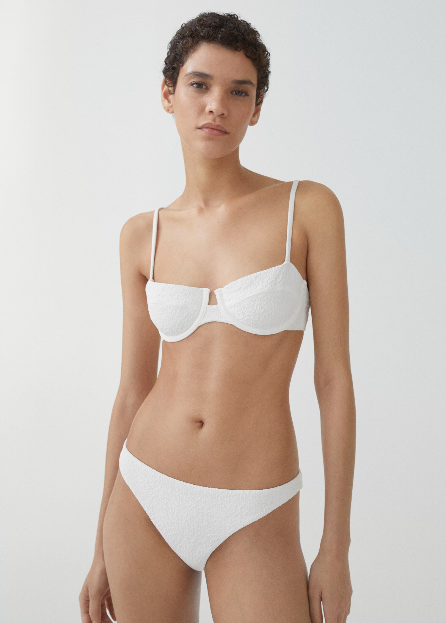 Brasilianischer Bikini-Slip mit Textur - Detail des Artikels 1
