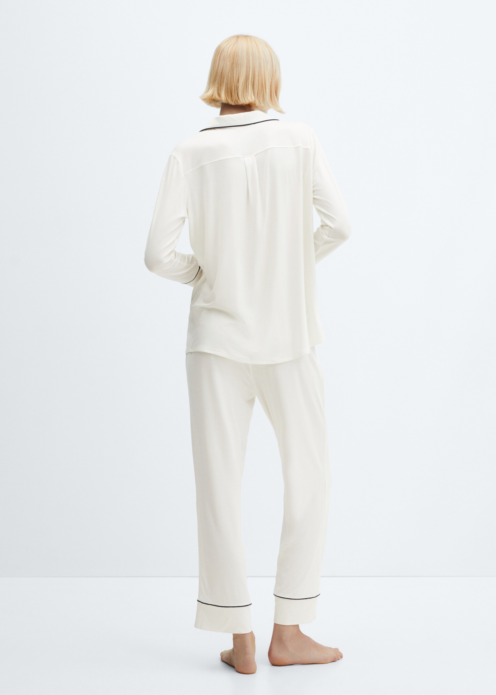 Pyjama shirt with trim - Reverse of the article, White. Ref: 67054020-00.